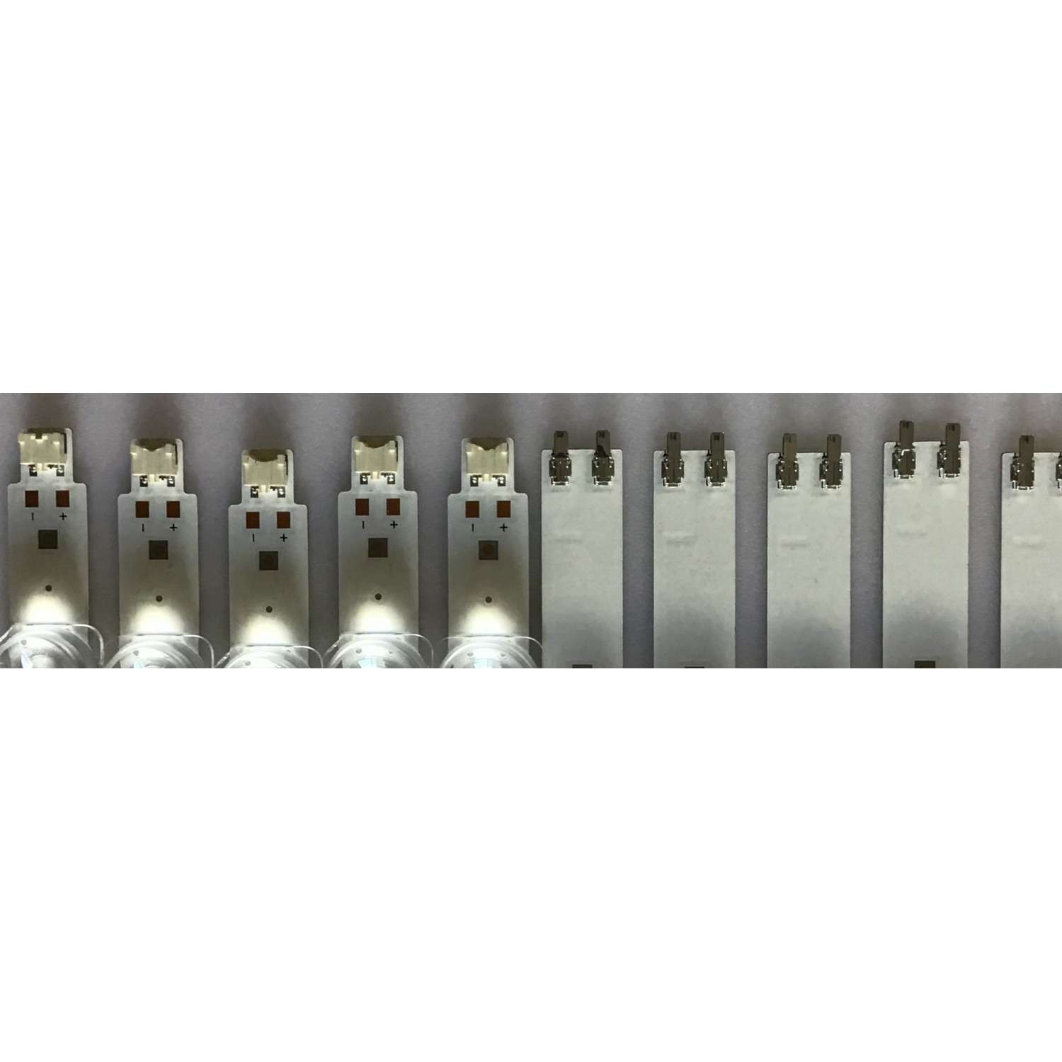KIT DE LED'S PARA TV SAMSUNG (10 PIEZAS) / NUMERO DE PARTE BN96-50047A / BN96-50046A / L1_NU6.9 / G0_CFM_L / G0_CFM_R / LM41-00824A / LM41-00825A / LM41-00827A / LM41-00828A / R1.0_T6S_100 / PANEL'S CY-GN070HGJV1H / MODELOS UN70NU6070 / UN70NU6900 - Imagen 4