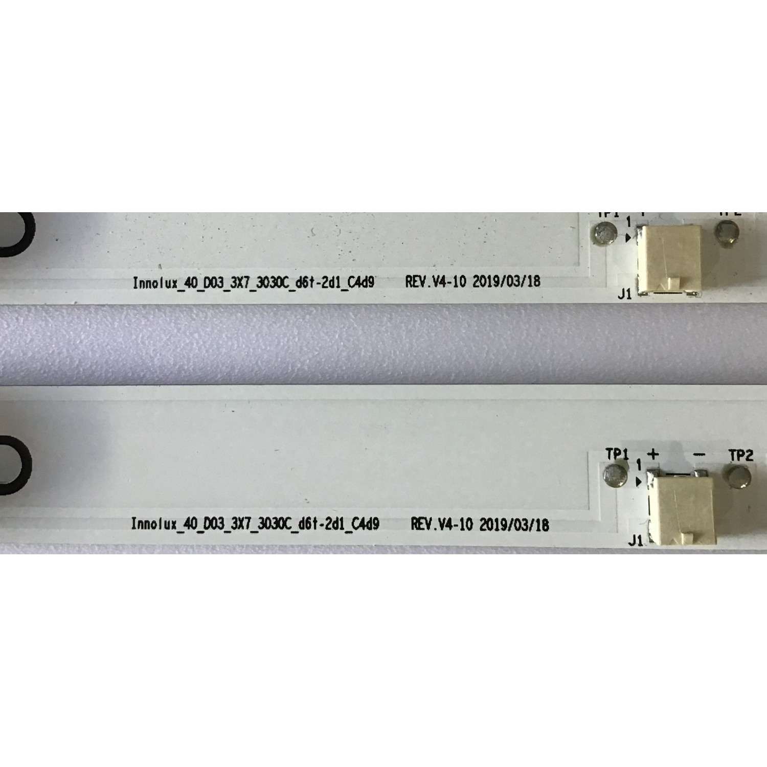 KIT DE LED´S PARA TV VIZIO ( 3 PIEZAS )  / INNOLUX_40_D03_3X7_3030C_D6T-2D1_C4D9 / E485186 / PANEL V400DJ2-D03 REV.C1 / MODELO V405-G9 LINIYAKV / V405-G9 LINIYANV / V405-G9 LINIYALV - Imagen 3