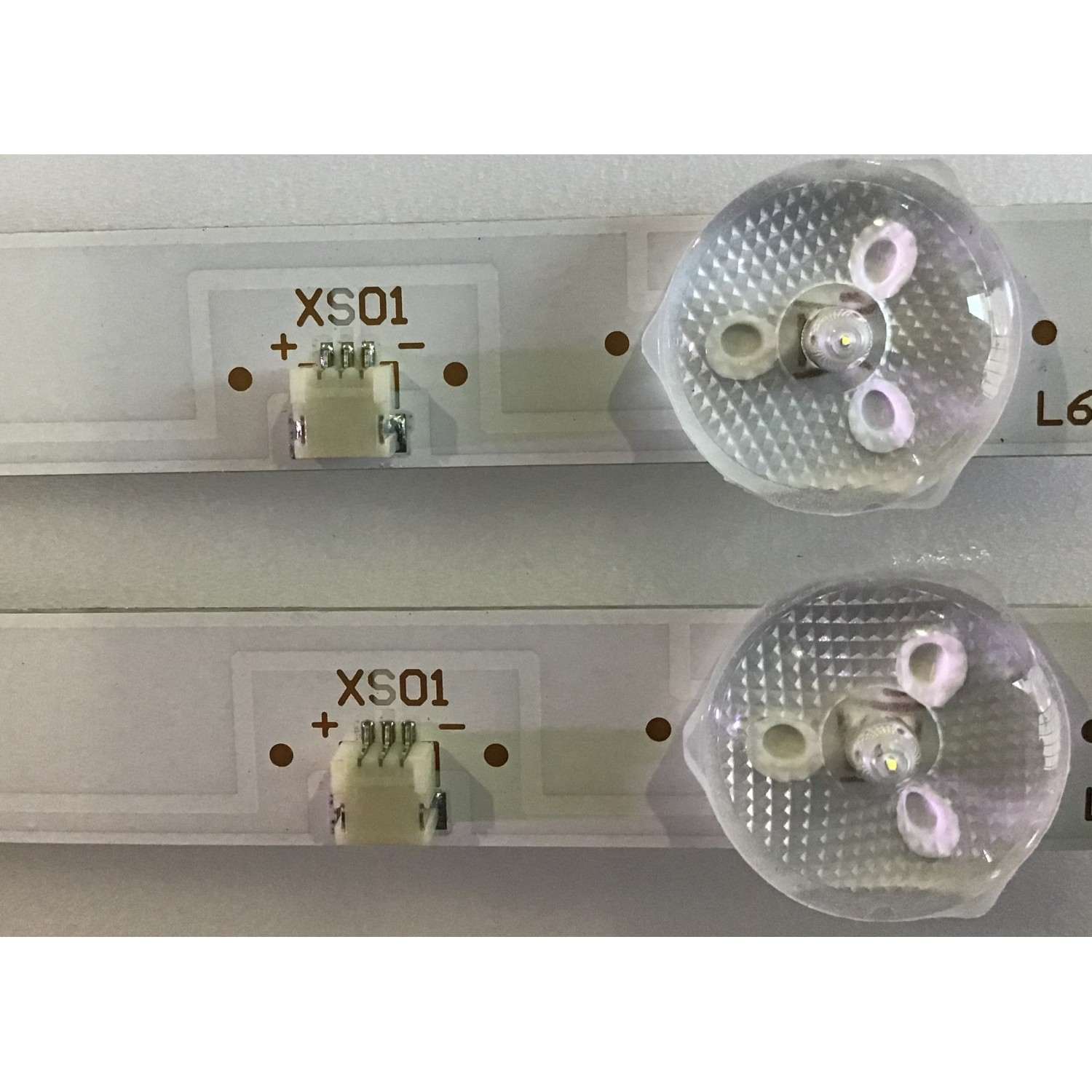 KIT DE LEDS ORIGINAL PARA TV ONN / ELEMENT / 2 PIEZAS / NUMERO DE PARTE DLED32XMDG / 850226422 / DLED32XMDG 2X6 0005 / PANEL HV320WHB-N56 / CV320H1-F01 / C320X18-E8C-H / MODELOS ONA32HB19E03 / ELEFW328 - Imagen 4