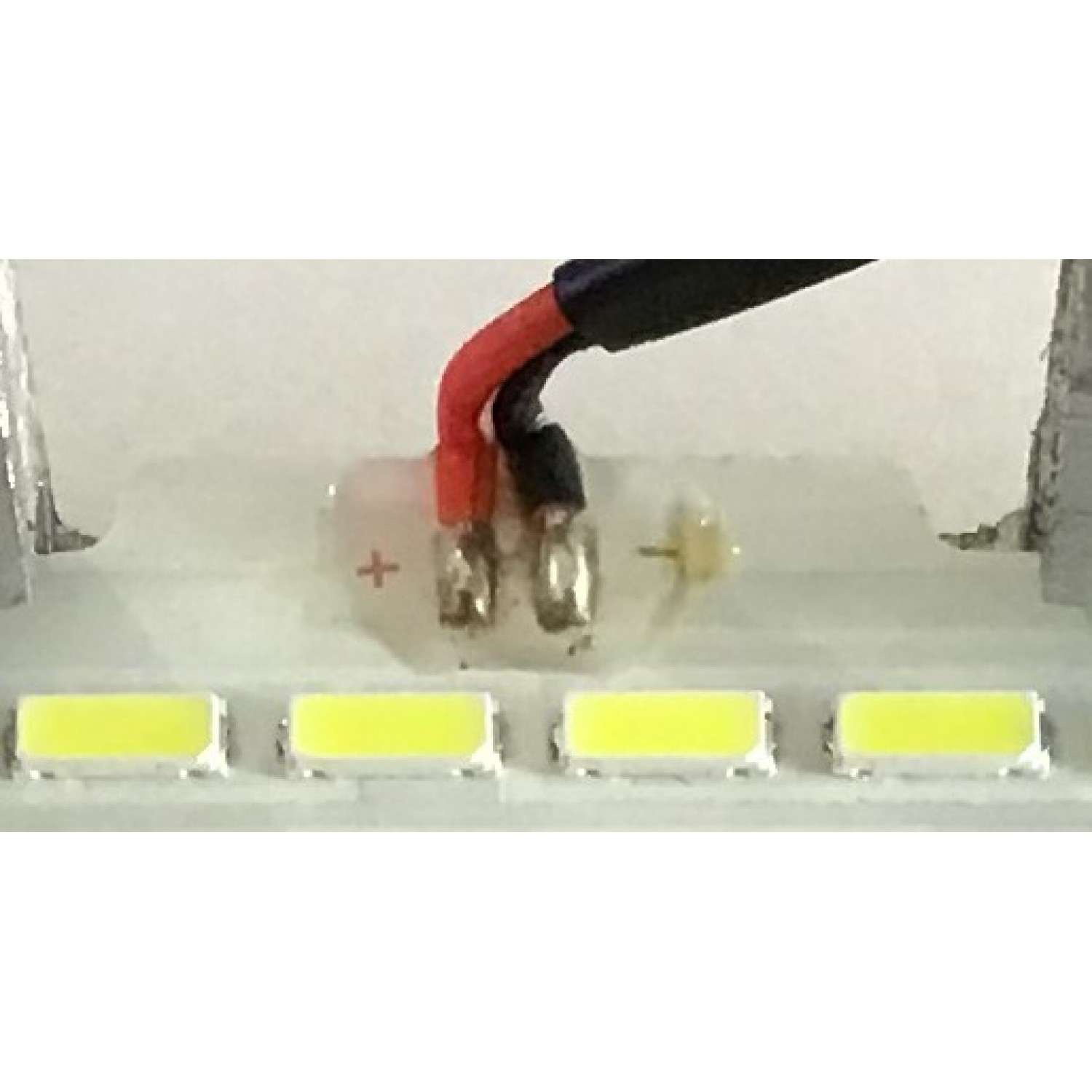 LED PATA PARA MONITOR VIOTEK ( 1 PIEZA ) / DOJ.E370.10006.B01-360MA-60V / 190704 / 671-34C10-21005 / 671-34C10-21006 / PANEL LSM340YP03-M04 / MODELO GNV34DB / 80 CM X 8 CM / - Imagen 3