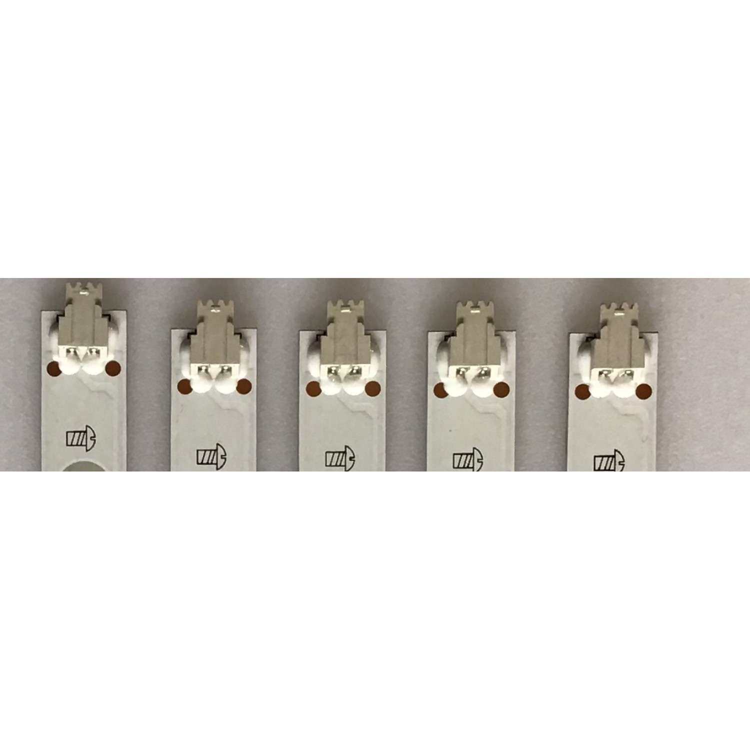 KIT DE LED'S PARA TV INSIGNIA (10 PIEZAS) / LB-GM3030-GJPHP585X11AA12 / LB-GM3030-GJPHP585X11AA12-R-2-T / LB-GM3030-GJPHP585X11AA12-L-2-T / 210BZ06DRB33LBR00X / PANEL TPT580B5-U1T01.D REV:S01B / MODELO NS-58DF620NA20 - Imagen 3