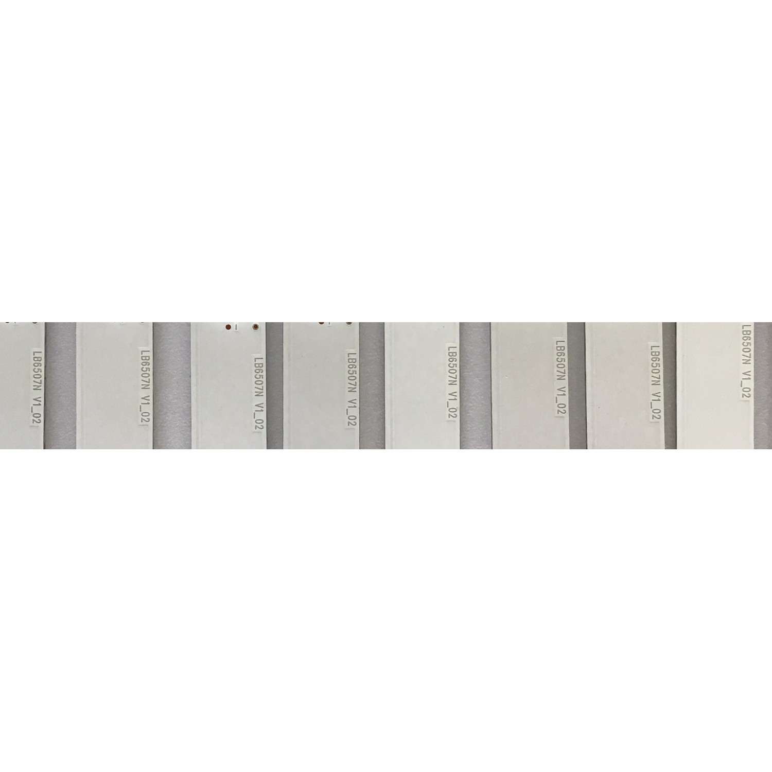 KIT DE LED'S PARA TV VIZIO (20 PIEZAS)(AZULES)  / NUMERO DE PARTE LB6507N V1_02 (10 PIEZAS) / LB6507N V0_02 (10 PIEZAS) / 09810108DH02 / 09810108DH04 / 09810108 / PANEL TPT650UA-QVN07.U REV:S900C / MODELOS M657-G0 / M658-G1 / M658-G1 LTCWYHMV - Imagen 3