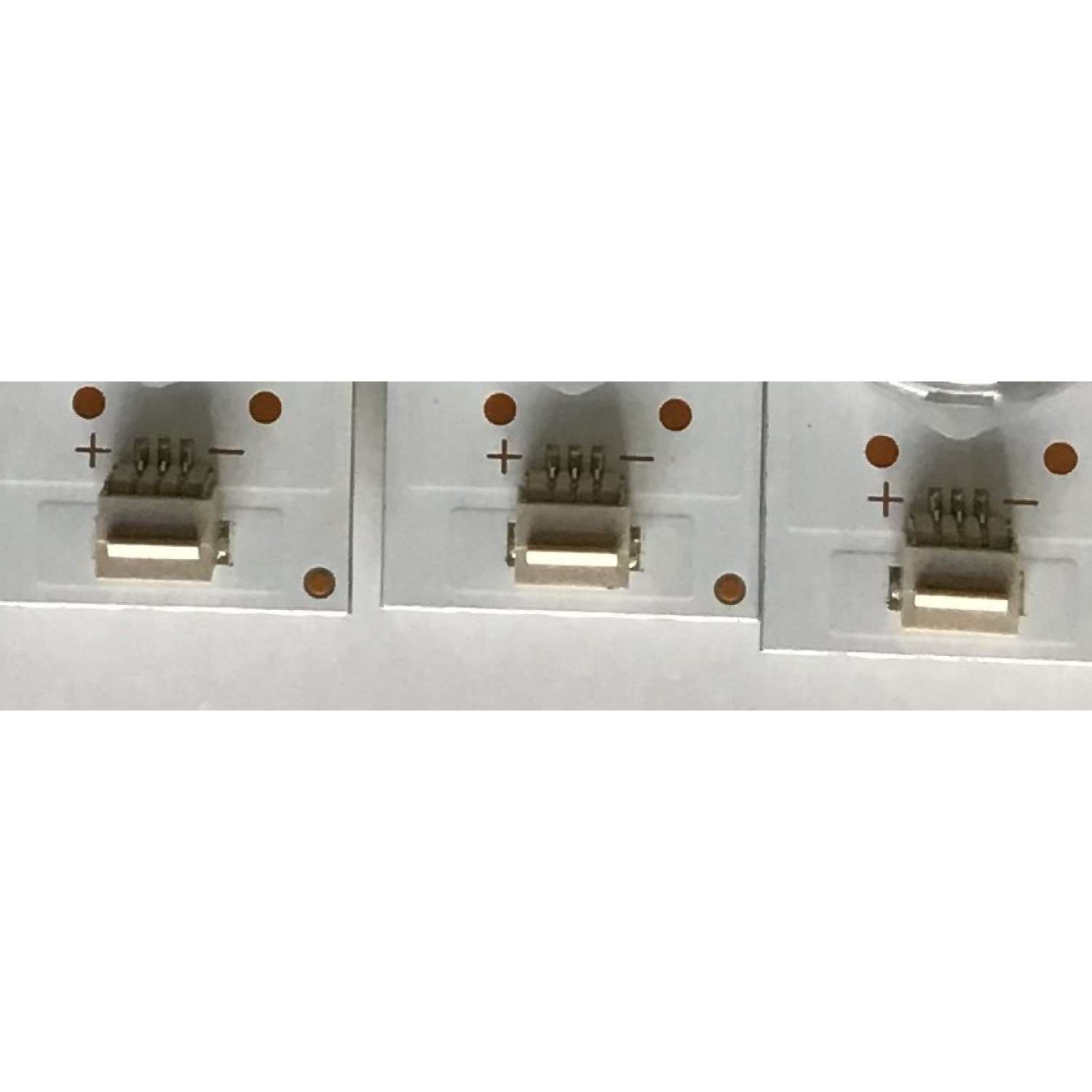 KIT DE LED'S PARA TV KELLEY (3 PIEZAS) / JL.D40081330-020AS-M / 4640WW009 / 17AD630 / PANEL LVF400PDE E1 V12 - Imagen 3