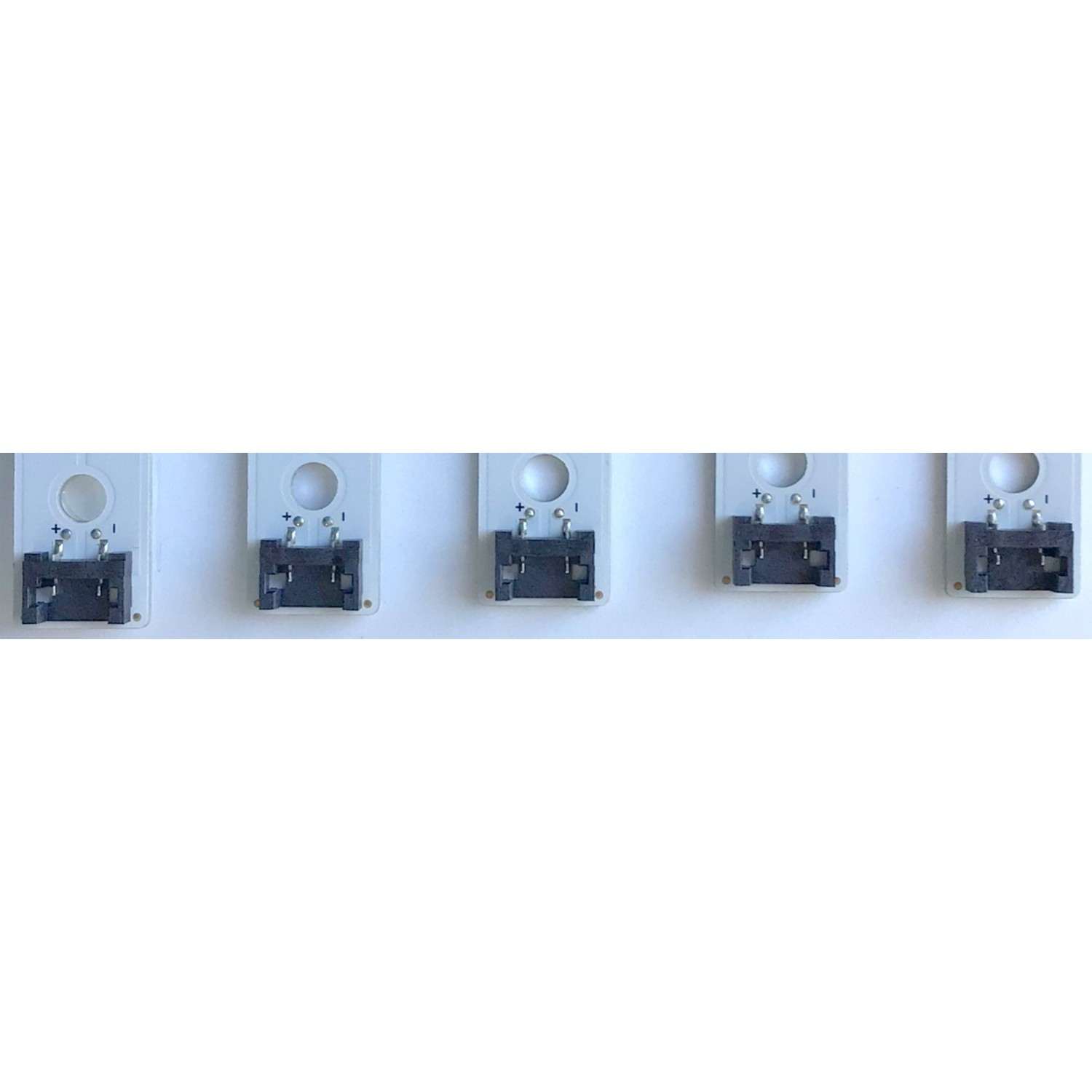 KIT DE LEDS PARA TV LG ORIGINAL 5 PIEZAS / NUMERO DE PARTE  EAV64992901 / SSC_Y19.5_Trident_65UM73_S / SSC_Y19.5_Trident_65UM73_REV00_190823 / E469119 / PANEL NC650DQG-ABHX7 / MODELO 65UN7300AUD - Imagen 2