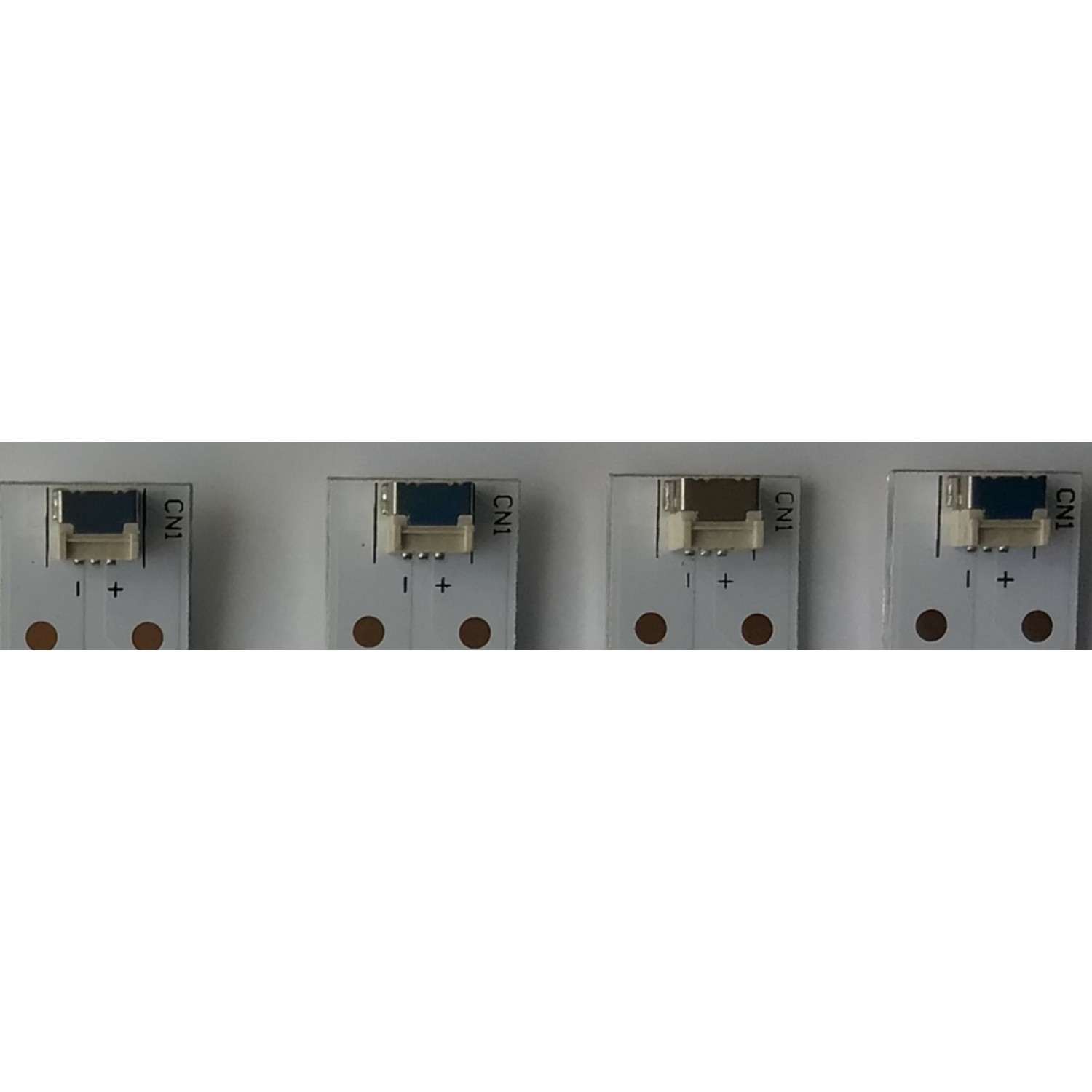KIT DE LED'S PARA TV VIZIO (8 PIEZAS) / NUMERO DE PARTE  LB-PM3030-GJVIZIOD504X8AJ12 / LB-PM3030-GJVIZIOD504X8AJ12-L-Y / LB-PM3030-GJVIZIOD504X8AJ12-R-H / 210BZ03DRB33LBL00X / 50AJ12 / PANEL LC500EQY(SK)(M1) / MODELO D50-F1 - Imagen 4