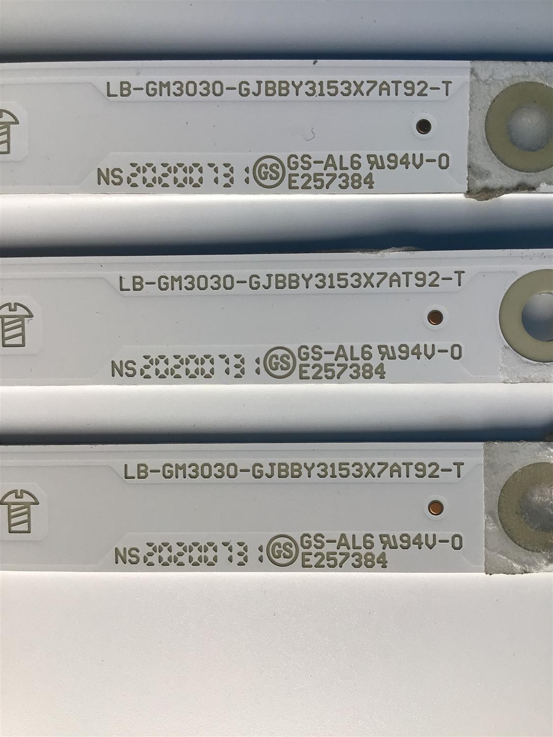 KIT DE LED'S PARA TV INSIGNIA (3 PIEZAS) / NUMERO DE PARTE LB-GM3030-GJBBY3153X7AT92-T / GM3030 / GJBBY3153X7AT92 / 210BZ07D0B334DC06X / 32BC09 / PANEL TPT320B5-HIF01.D / MODELO NS-32DF310NA19 - Imagen 2