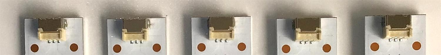 KIT DE LED'S PARA TV INSIGNIA (5 PIEZAS) / NUMERO DE PARTE LB-DM3030-GJD3X3555X9GB00-S / 210BZ09D0B334BMC7X / 55BB00-CKD / PANEL TPT550U1-QVN05.U / MODELO NS-55DF710NA21 - Imagen 4