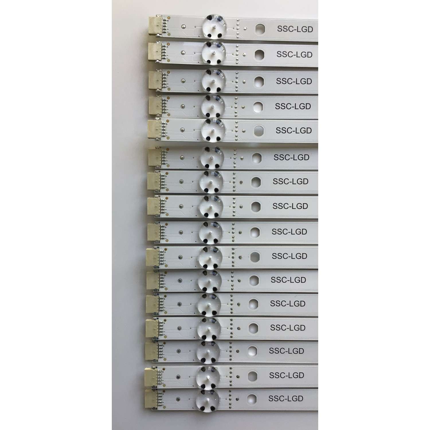 KIT DE LED'S PARA TV LG (16 PIEZAS) / NUMERO DE PARTE EAV64757901 / SSC_Y20_SLIMDRT_55NAN090_LGD_S / SSC_SSC_Y20_SLIMDRT_55NAN090_LGD / REV00_190925 / LGD55049 / SSC_LGD / PANEL HC550DQB_SLCA1 /MODELO 55NAN090UNA.BUSWLJR - Imagen 2