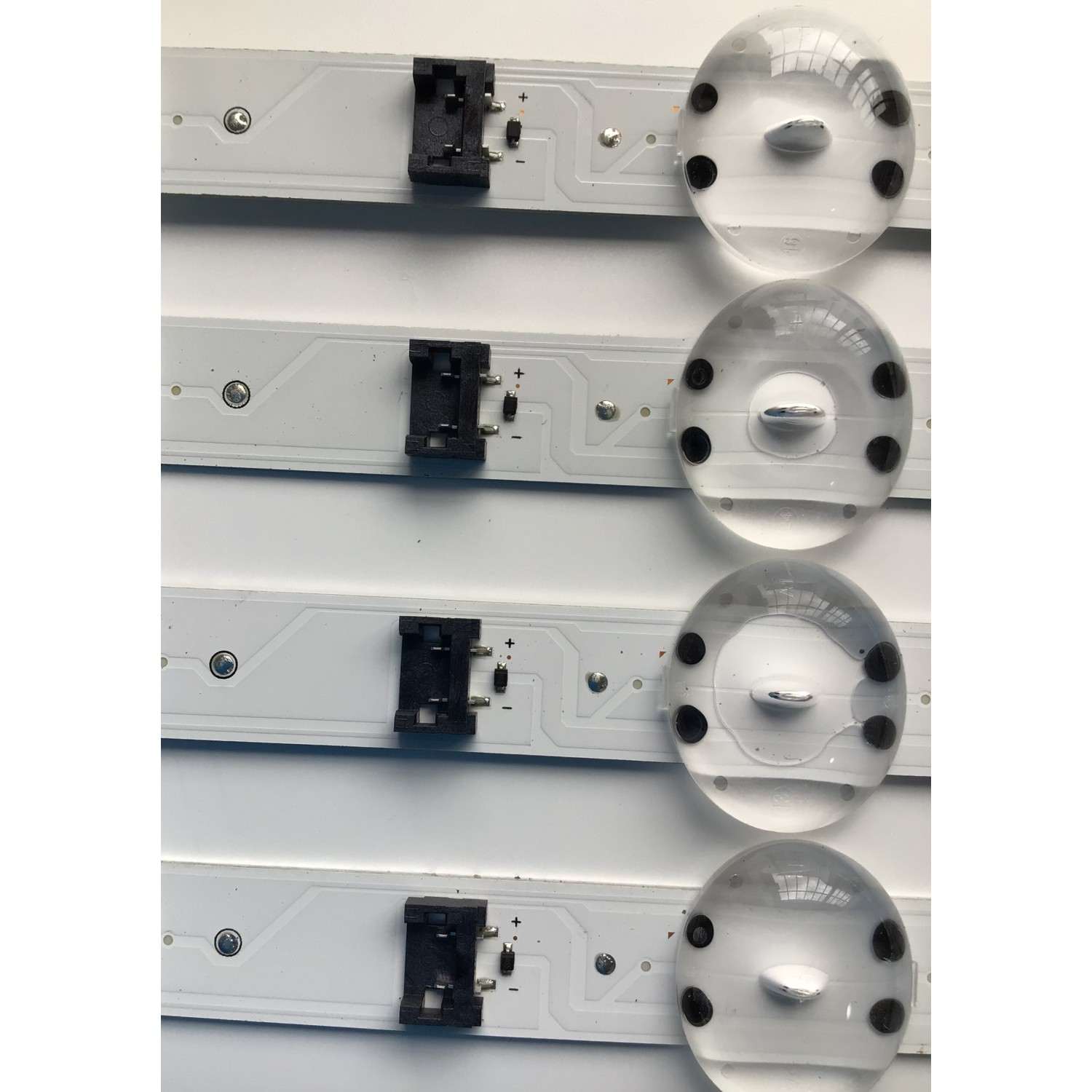 KIT DE LED'S PARA TV LG (4 PIEZAS) / NUMERO DE PARTE EAV65006701 / SSC_Y19.5_Trident_55UM73_S / SSC_Y19.5_Trident_55UM73_REV00_CASE1 / PANEL NC550DQG-AAHX3 / MODELO 55UN7300AUD.BUSWLKR - Imagen 4
