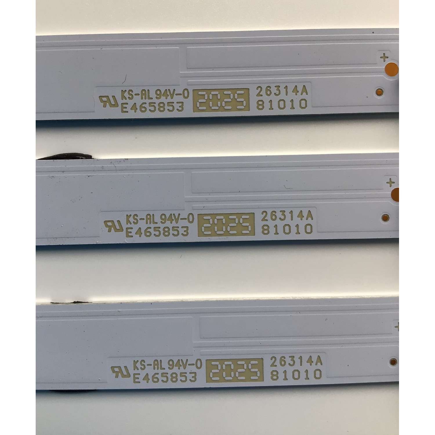 KIT DE LED'S PARA TV VIZIO (3 PIEZAS) / NUMERO DE PARTE LB4310E / LB4310E V0_00 / 210BZ11D0B33MBH0AL / 3B68600000YM / PANEL TPT430B5 / TPT430WR-QVN03.U / DISPLAY T430QVN03.8 / MODELOS V435-H11 / V435-H11 LTM5ZGLW / V435-J01 / V435-J01 LTPWE6WZ - Imagen 3