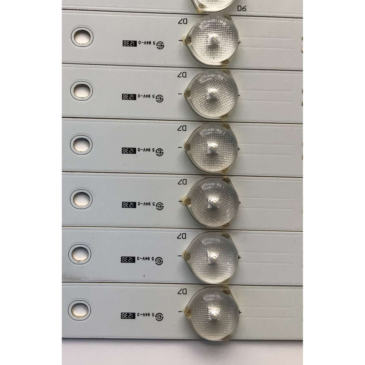 KIT DE LED'S PARA TV SEIKI (11 PIEZAS) / NUMERO DE PARTE B001PGBYZF8L / L.14.165009010 / L.14.165009020 / PANEL T500H1-P01-D02 / MODELO SE501TS - Imagen 2
