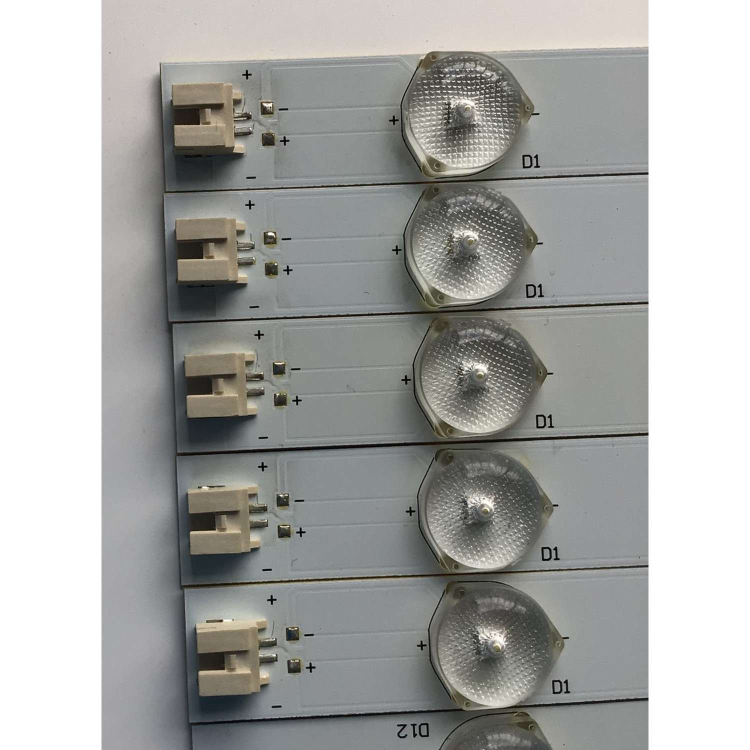 KIT DE LED'S PARA TV SEIKI (11 PIEZAS) / NUMERO DE PARTE B001PGBYZF8L / L.14.165009010 / L.14.165009020 / PANEL T500H1-P01-D02 / MODELO SE501TS - Imagen 4