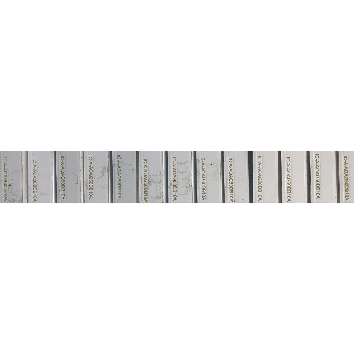 KIT DE LED'S PARA TV VIZIO (16 PIEZAS) / NUMERO DE PARTE IC-A-AOAG50DB10A / 210BZ08D0B33L / 4504940L6CK / PANEL TPT500U1-QVN03.U / MODELO M50Q7-H1 - Imagen 3