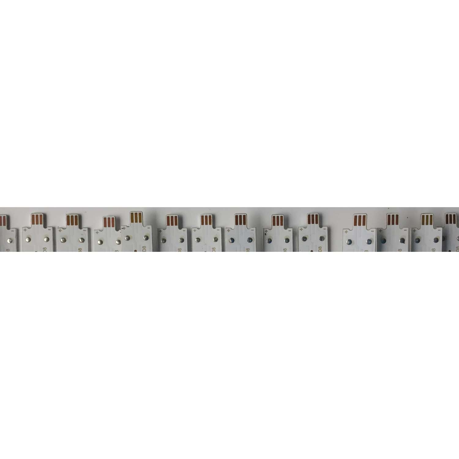 KIT DE LED'S PARA TV VIZIO (16 PIEZAS) / NUMERO DE PARTE IC-A-AOAG50DB10A / 210BZ08D0B33L / 4504940L6CK / PANEL TPT500U1-QVN03.U / MODELO M50Q7-H1 - Imagen 2