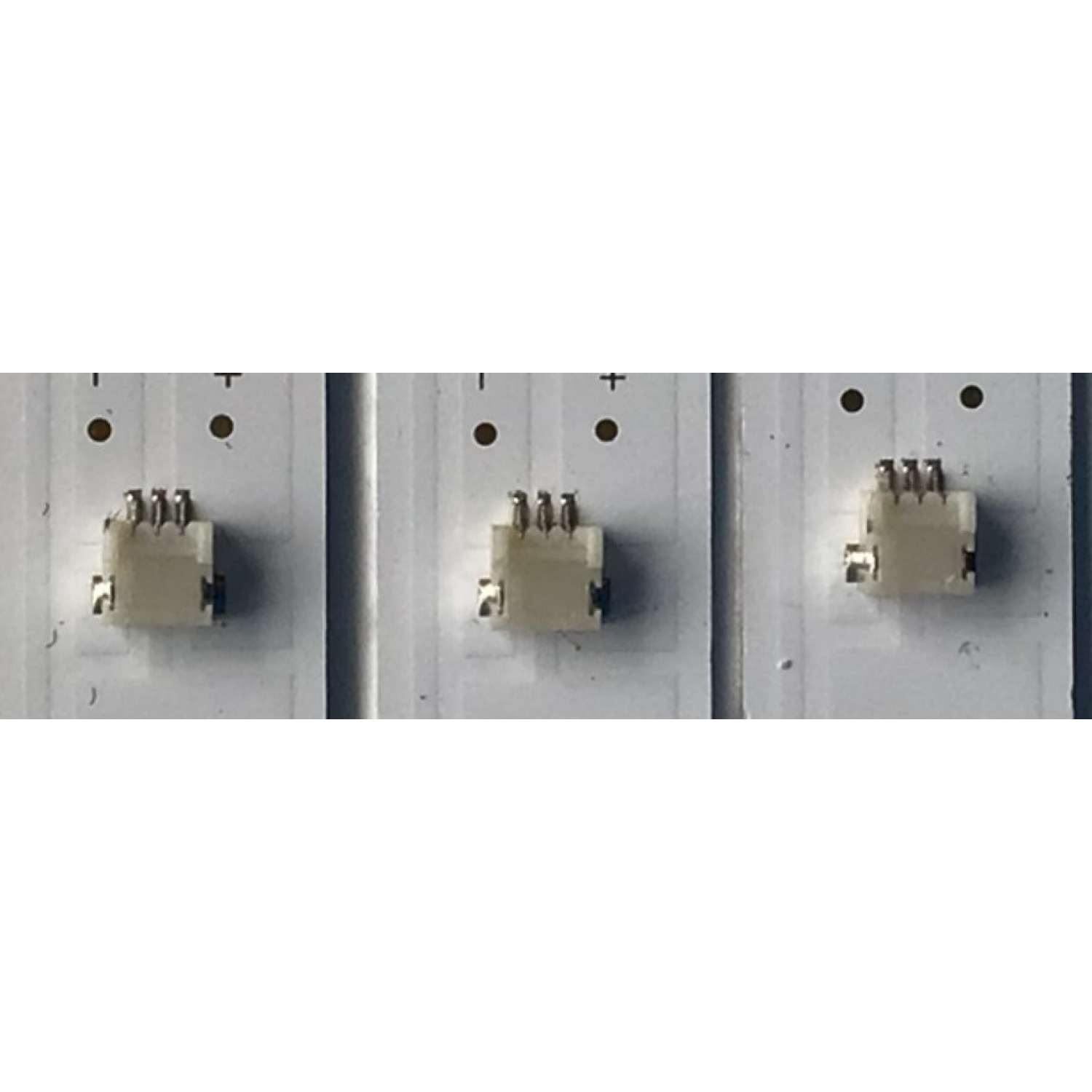 KIT DE LED'S PARA TV ELEMENT (3 PIEZAS) / NUMERO DE PARTE JL.D38561330-114BS-M / 8149010039004 / 18BE530 / PANEL CN385CN9520 / MODELOS  ELSW3917BF / ELSW3917BF K7D1M - Imagen 2