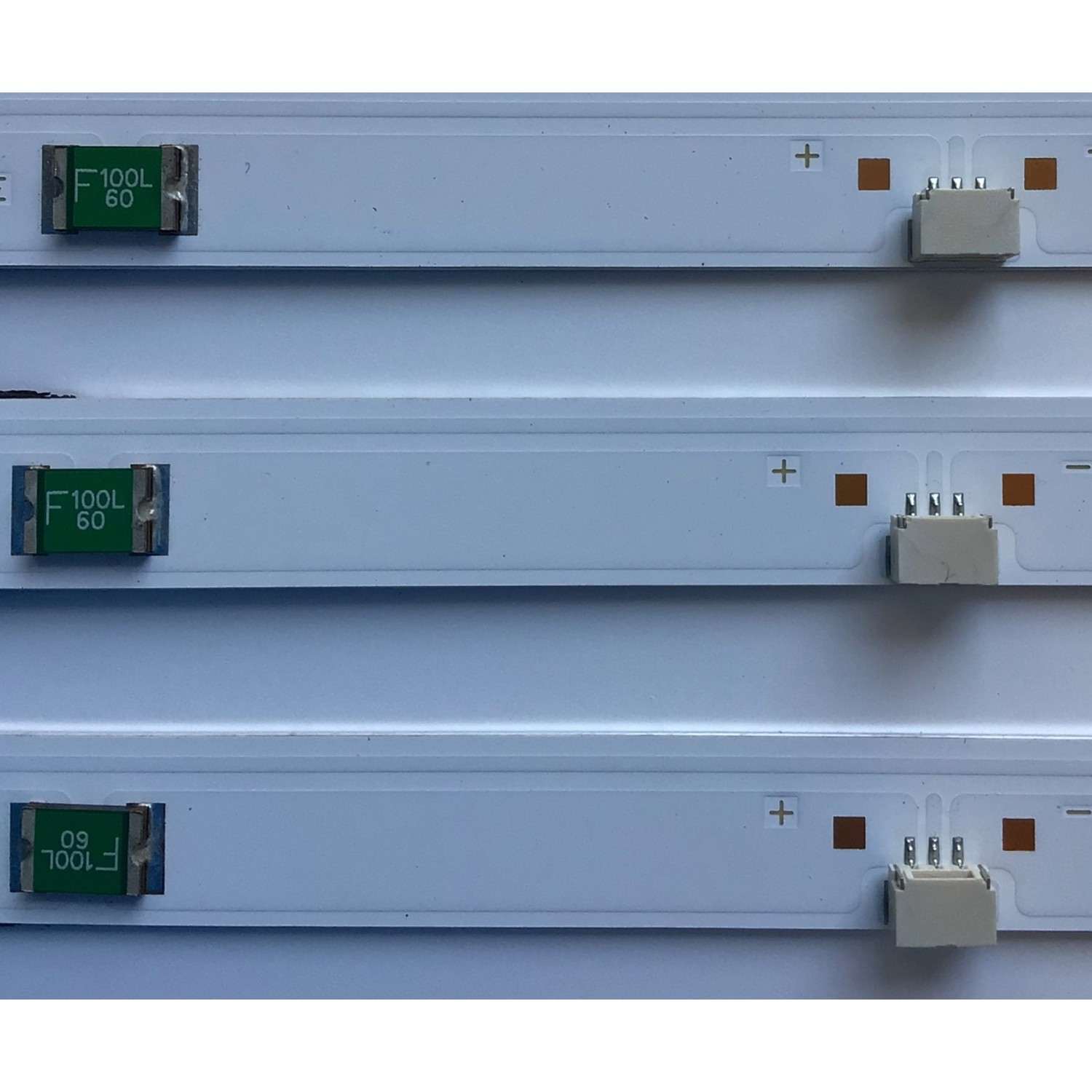 KIT DE LED'S PARA TV SAMSUNG (3 PIEZAS) / NUMERO DE PARTE SSC_SS32_3X5_2W_MCPCB / SSC_SS32_3X5_2W_MCPCB  12mm_V0 / 09810104MC04 / KE4P-64B0-2-B / PANEL T320HVN05-4 / MODELO UN325300AFXZA - Imagen 5