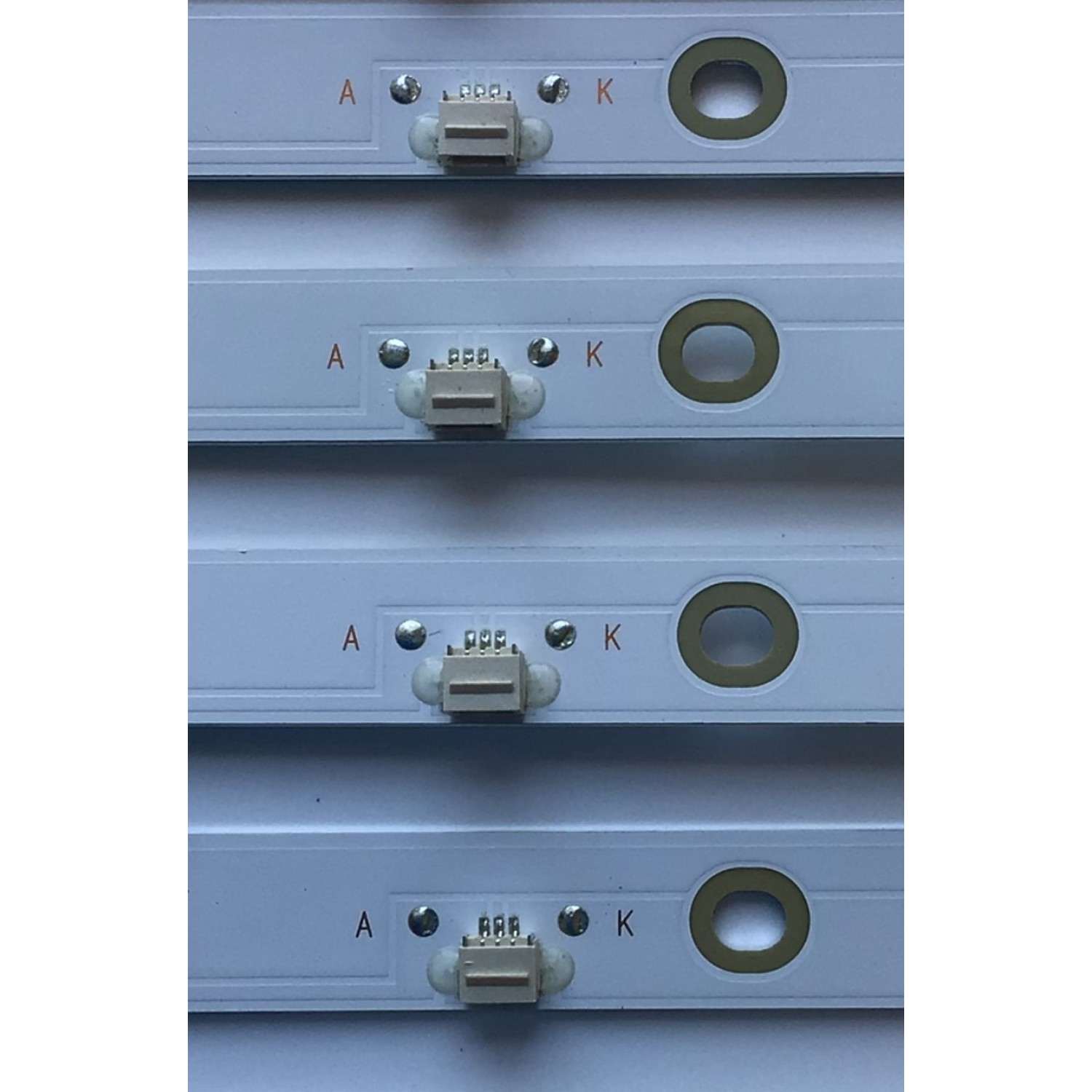 KIT DE LED'S PARA TV ELEMENT (10 PIEZAS) / NUMERO DE PARTE 303KK550040 / KSKK55D05-ZC22AG-04 / KK550M07 / 170830A2 / PANEL'S MD5533YTAF / MD5534YTAF / MD5532YTSF / MD5541YTCF / MD5535YTAF / MD5536YTAF / MODELOS ELEFW5517 / ELEFW5518 - Imagen 4