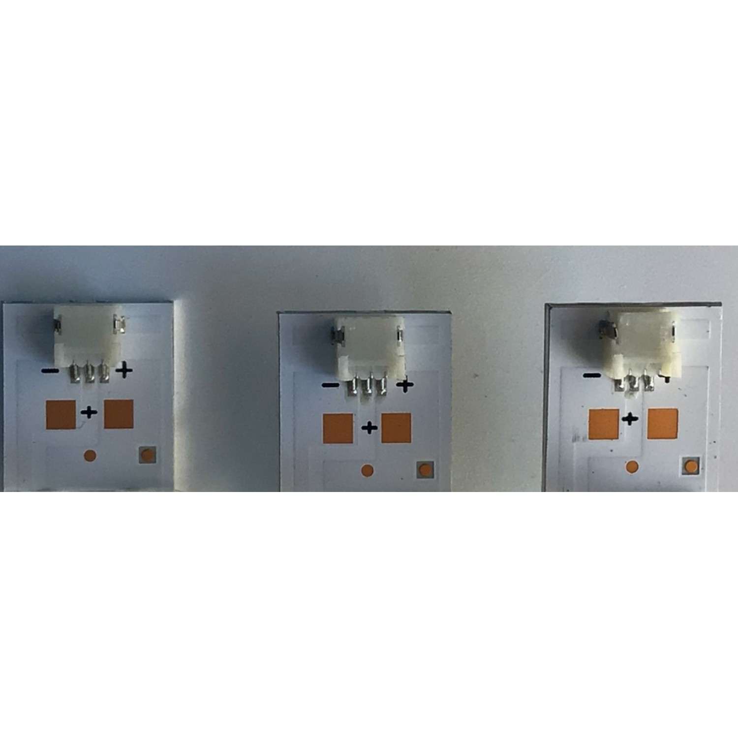 KIT DE LEDS PARA TV HISENSE ORIGINAL 3 PIEZAS / NUMERO DE PARTE LB5500P / LB5500P V0 / HD550X1U82-L1-2019061101 / PANEL HD550X1U84-T0L4\S1\GM\ROH / MODELOS 55R6090G5 / 55R6040G / 55R6E - Imagen 2