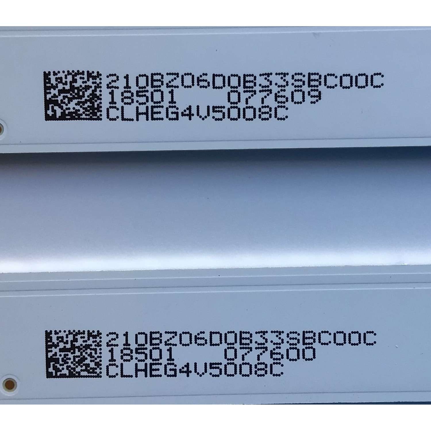KIT DE LED'S PARA TV ELEMENT (2 PIEZAS) / NUMERO DE PARTE 303SW320040 / TPV-32ATW2-3030-0D35-2X6-201115-C / 210BZ06D0B33SBC00C / PANEL TPT320B5  - Imagen 3