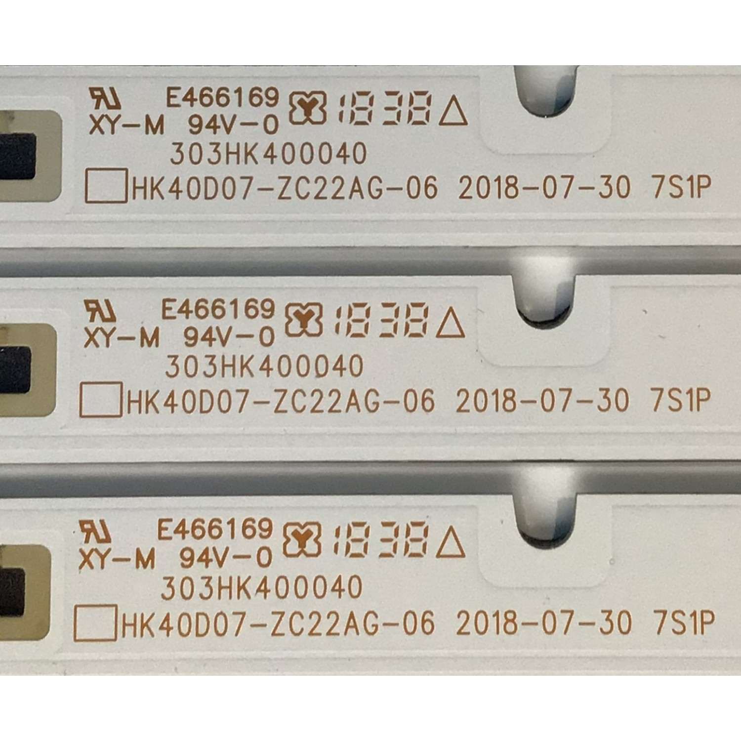 KIT DE LED'S PARA TV ELEMENT (3 PIEZAS) / NUMERO DE PARTE 303HK400040 / 303HK00040 / HK40D07-ZC22AG-06 / BMTC/HK400M09 / MODELO E2SW3918 - Imagen 2