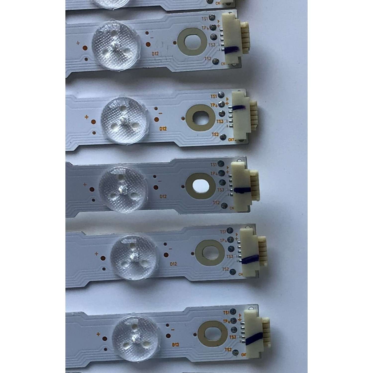 KIT DE LED'S PARA TV SONY ((24 PIEZAS)) / NUMERO DE PARTE LB75018 / LB75018 V0_01 / LB75018 V1_01 / PANEL'S T750QVF05.2 / YD8F007DND01B / T750QVF05.4 /  MODELO XBR-75X900F / XBR75X900F - Imagen 4