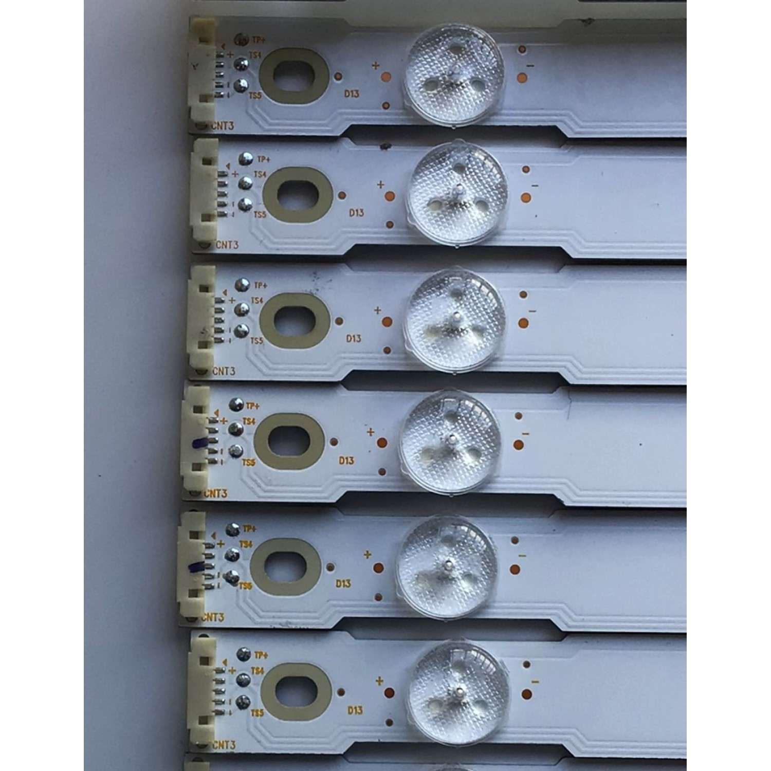 KIT DE LED'S PARA TV SONY ((24 PIEZAS)) / NUMERO DE PARTE LB75018 / LB75018 V0_01 / LB75018 V1_01 / PANEL'S T750QVF05.2 / YD8F007DND01B / T750QVF05.4 /  MODELO XBR-75X900F / XBR75X900F - Imagen 3