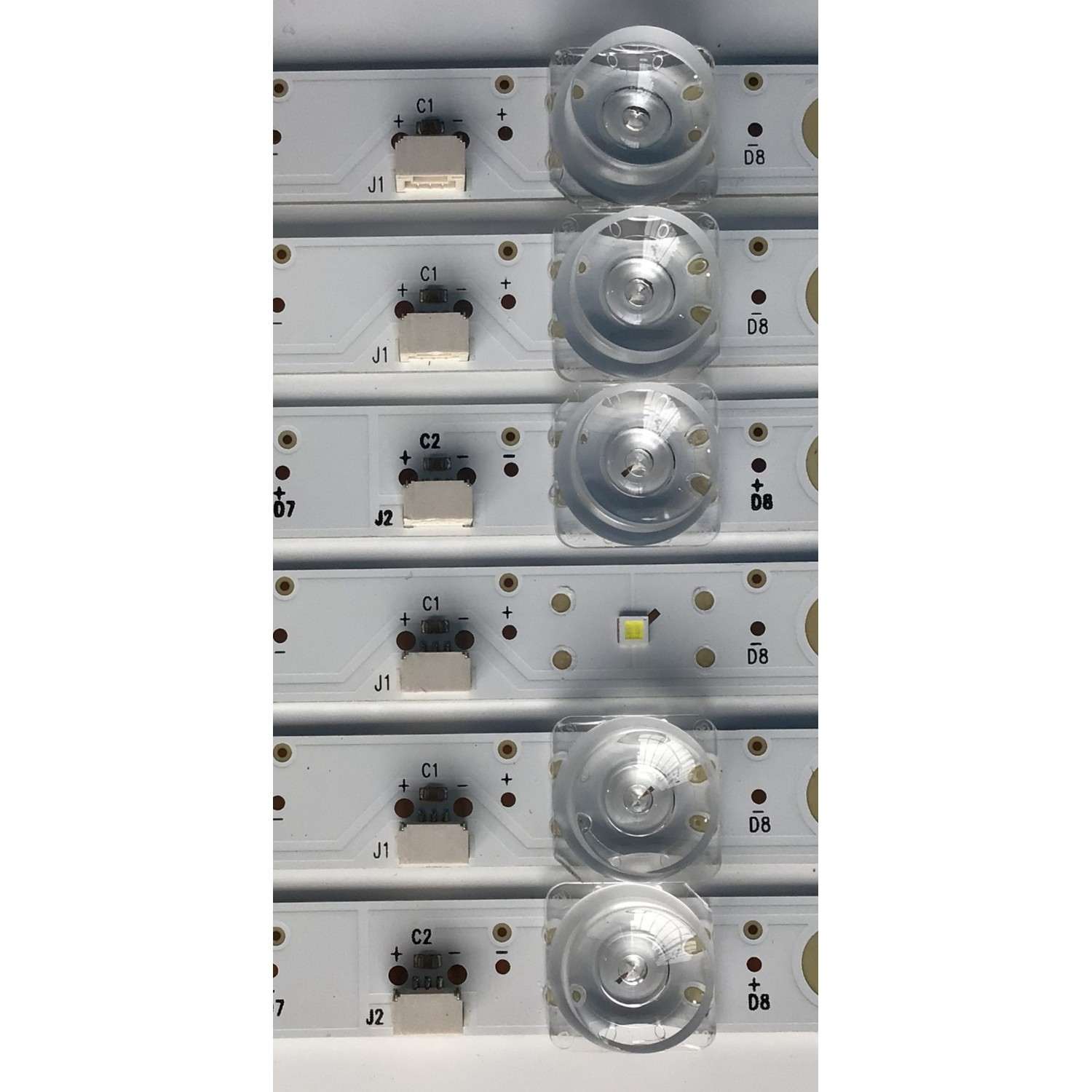 KIT DE LEDS ORIGINAL PARA TV TCL 6 PIEZAS / NUMERO DE PARTE TCL-75F8-3030FC / TCL-75F8-3030FC-A-LX20200601 VER.3 / TCL-75F8-3030FC-B-LX20200601 VER.3 / YHA-4CLB7514-YH / PANEL LVU750NDEL-CD9W03 V2 / MODELO 75S431 / 75S434 - Imagen 2