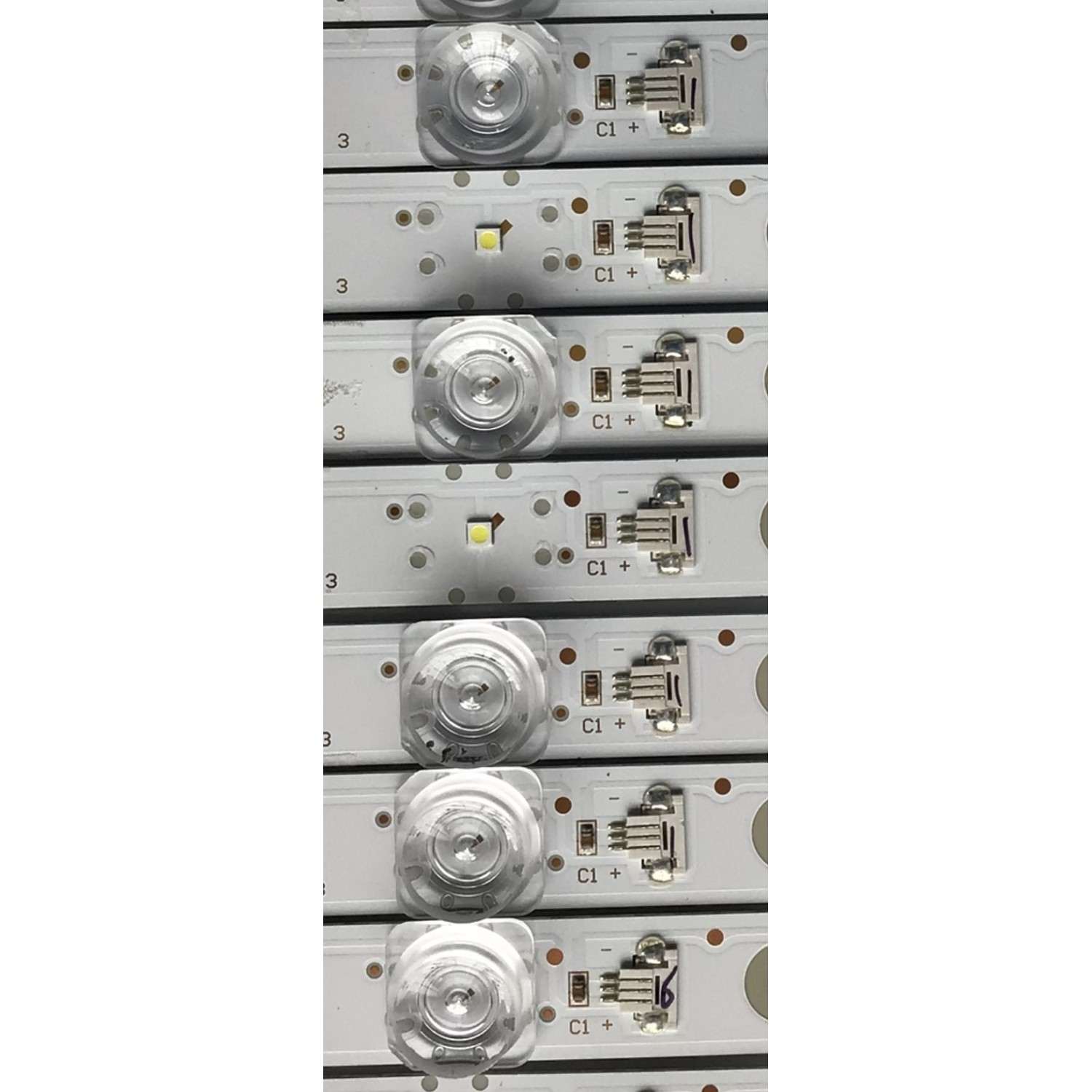 KIT DE LED'S PARA TV TCL (12 PIEZAS) / NUMERO DE PARTE GIC75LB08 / GIC75LB08_3030F2.1D_V1.1_20181016 / 4C-LB7507-ZM03J / E466169 / PANEL  LVU750NDBL-CD9W04 / MODELOS 75S425 / 75S421 / 75S423 / 75S425LACA / 75S425LBCA / 75S425LGBA - Imagen 3