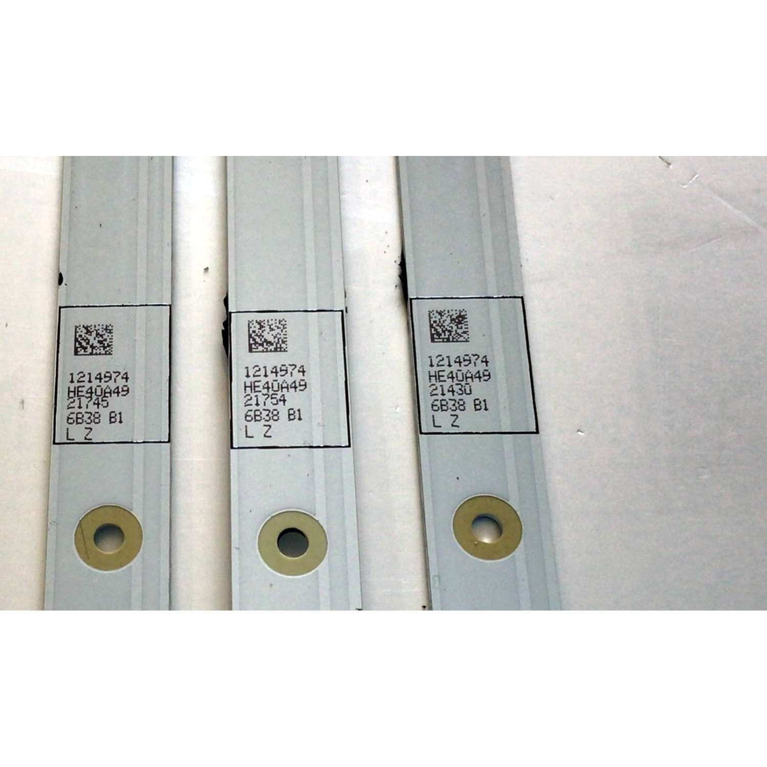 KIT DE LED'S PARA TV HISENSE (3 PIEZAS) / NUMERO DE PARTE 1214974 / LB4004A V0 / LB4004A / HD400V1F31-TXL1K1 / 201906701 / PANEL HD400VF31-TXL1/K1/S0/GM/ROH / MODELO 40H4030F1 - Imagen 2
