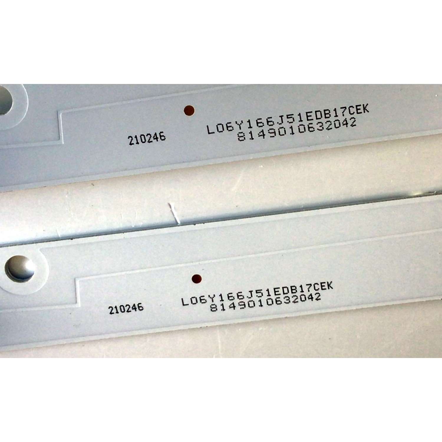 KIT DE LED'S PARA TV ELEMENT / PROSCAN (2 PIEZAS) / NUMERO DE PARTE CRH-K32K6003030T020672M / CRH-K32K6003030T020672M-REV1.2W / L06Y166J51EDB17CEK / 8149010632042 / PANEL CN320CN7260 / MODELOS ELEFW328 / ELST3216H H7B9M / PLDV321300 A1703 / IM-49US820 - Imagen 2
