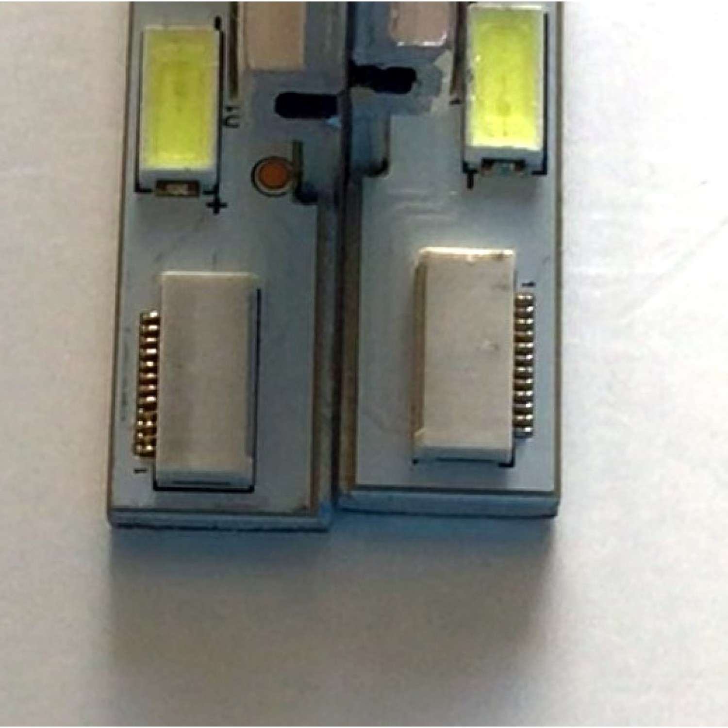 KIT DE LED'S PARA TV WESTINGHOUSE (2 PIEZAS) / NUMERO DE PARTE GI07030 / PCB FOR AI046" (LEFT) REV:B 11S4P / PCB FOR AI046" (RIGHT) REV:B 11S4P  / LED:GI07030 / AI046 11S4P GI07030 / MODELO UW46T7HW - Imagen 2