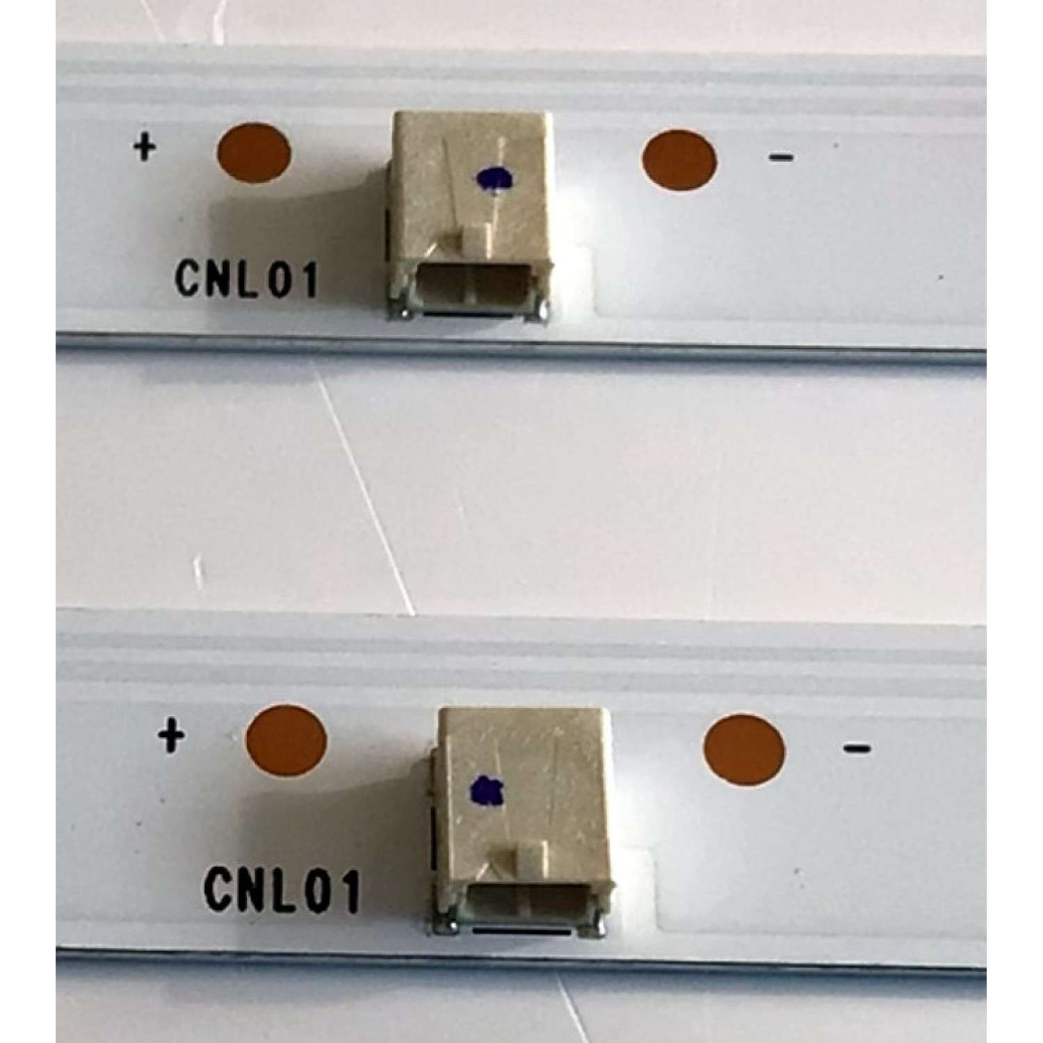 KIT DE LED'S PARA TV VIZIO (2 PIEZAS) / NUMERO DE PARTE JL.D32051330-202ES-M / JL.D32051330-202ES-M_V01 / PANEL V320BJ8-D08 REV.C1 / MODELO D32H-G9 - Imagen 2