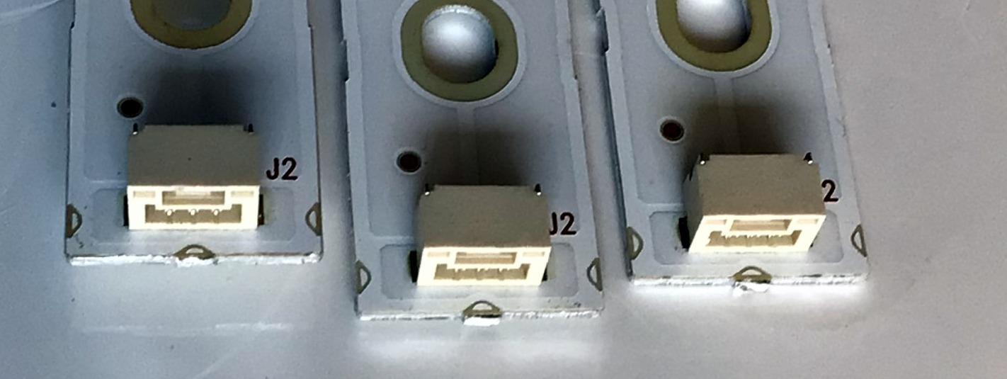 KIT DE LED'S PARA TV INSIGNIA (3 PIEZAS) / NUMERO DE PARTE 303GC430066 / 303GC430066D / GC43D08-ZC62AG-03 / GC430M47 / 70401-01223 / PANEL BOEI430WU1-01 / MODELO NS-43D420NA20 - Imagen 4
