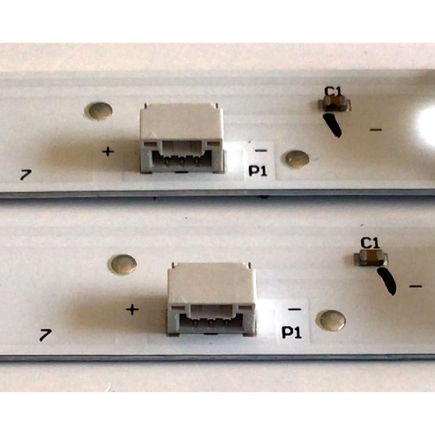KIT DE LED'S PARA TV TCL (2 PIEZAS) / NUMERO DE PARTE 55HR330M15A0 / 55HR330M15A0 V3 / 4C-LB5515-HR / PANEL LVU550NDEL / MODELO 55S431 - Imagen 4