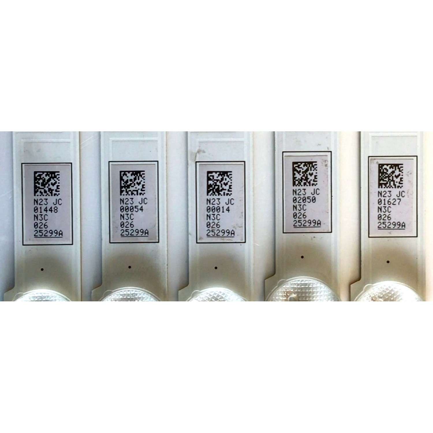 KIT DE LED'S PARA TV SAMSUNG (5 PIEZAS) / NUMERO DE PARTE 25299A / SAMSUNG 2013SVS32H 9 REV.17 / PANEL CY-HF320AGLV1H / MODELO UN32F4000 - Imagen 2