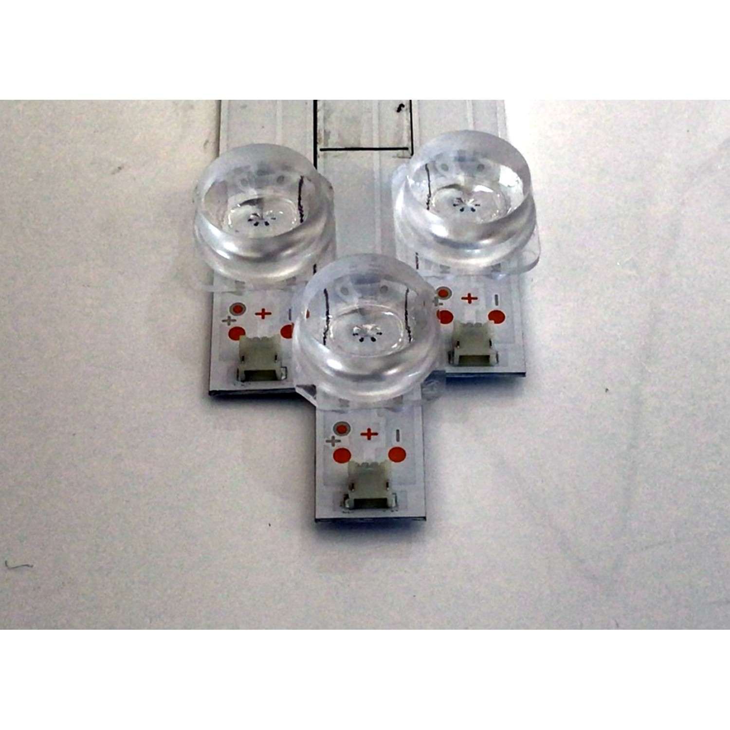 KIT DE LED'S PARA TV HISENSE (3 PIEZAS) / NUMERO DE PARTE CRH-BX40C130300603913 / CRH-BX40C130300603913REV1.0 / 201109X / 22796900 / PANEL V400HJ6-PE1 / MODELO 40H4030F - Imagen 4