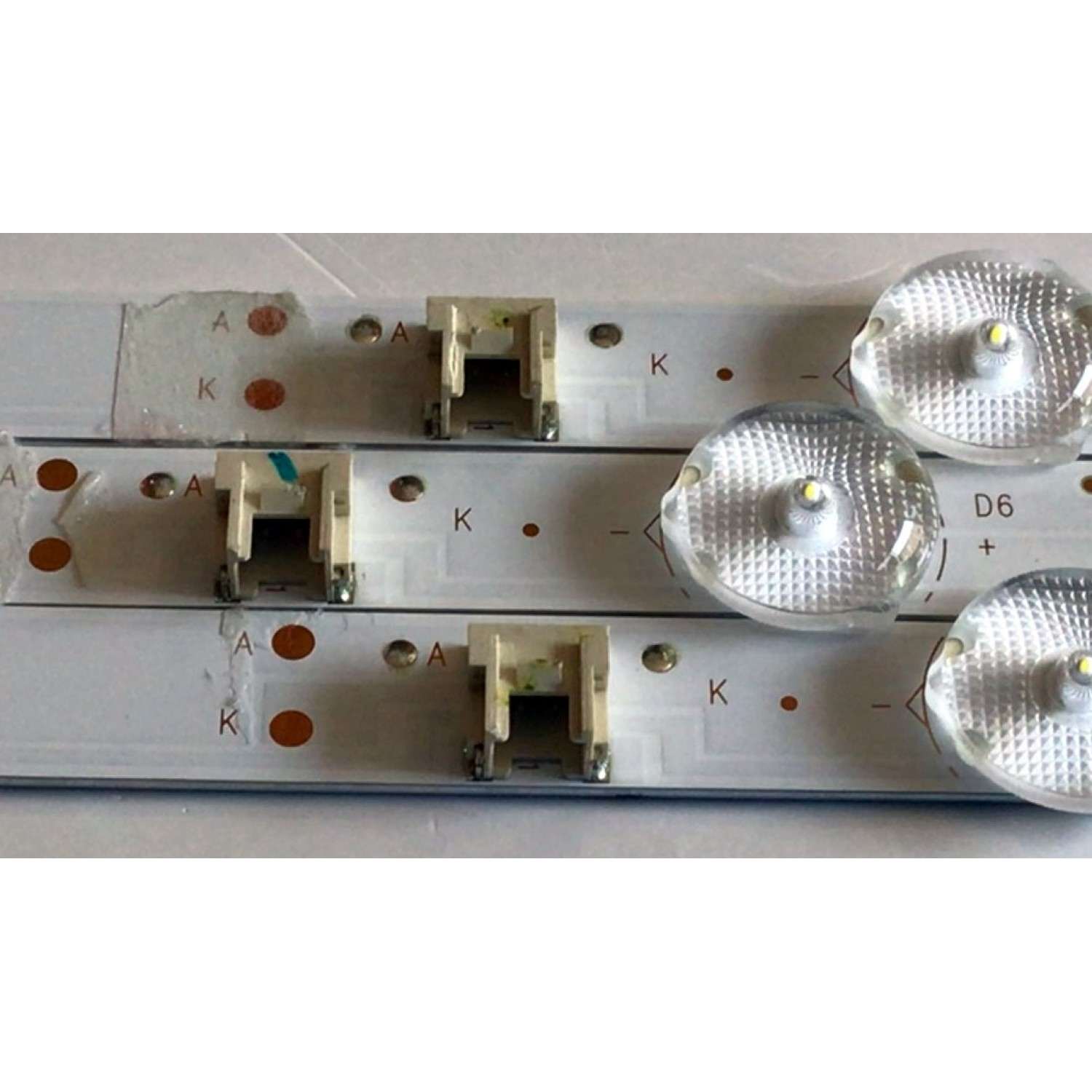 KIT DE LED'S PARA TV WESTINGHOUSE (3 PIEZAS) NUMERO DE PARTE 303TH400056 / 303TH400056E / TFMT40D08-ZC22AG-07 / TFMT40D08-ZC22AG-07E / TH400M27 / 2010053390 / PANEL T400-V35-DLED / MODELO WD40FE2210 - Imagen 3