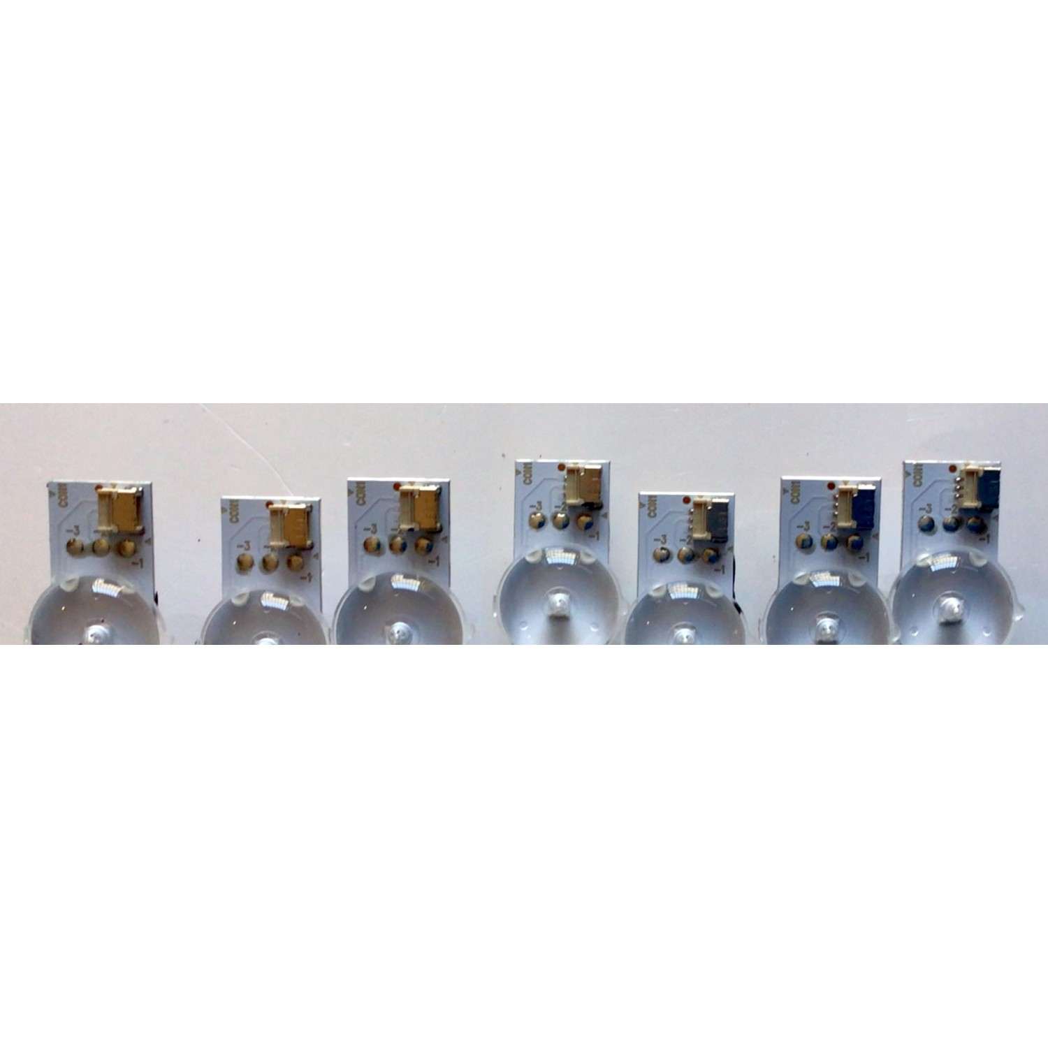 KIT DE LED'S PARA TV VIZIO (7 PIEZAS) NUMERO DE PARTE LB5514T / LB5514T V0_01 / 210BZ16D0B339CM00L / 81428  BC-J / PANEL TPT550U1-QVN05.U / MODELO M556-H1 - Imagen 4