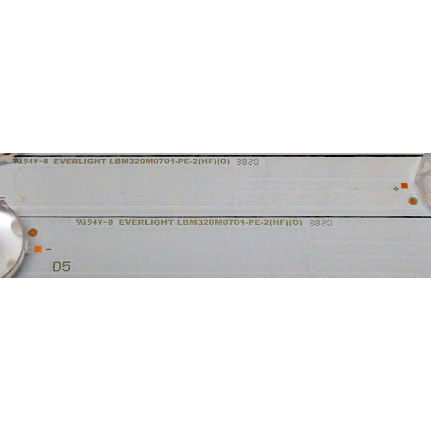 KIT DE LED'S PARA TV INSIGNIA (3 PIEZAS) / NUMERO DE PARTE LBM320M0701 / EVERLIGHT LBM320M0701-PE-2(HF)(0) / 210BZ07D0B339DC08E / H140+MN8U*D34 S ZC211 / 20404 / 010678 / B017 / PANEL TPT320B5-H2F01-D  REV:S01E / MODELO NS-32DF310NA19 - Imagen 3