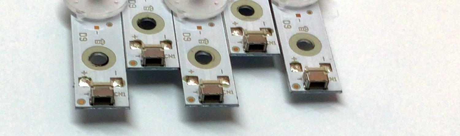 KIT DE LED'S PARA TV INSIGNIA (5 PIEZAS) / NUMERO DE PARTE LBM550M0901-TV-2 / LBM550M0901-TV-2(HF)(0) / 210BZ09D0B33LBM0AE / 21143 / PANEL TPT550WR-QUBF70.K REV:SDWP2K / MODELO NS-55F301NA22 - Imagen 4