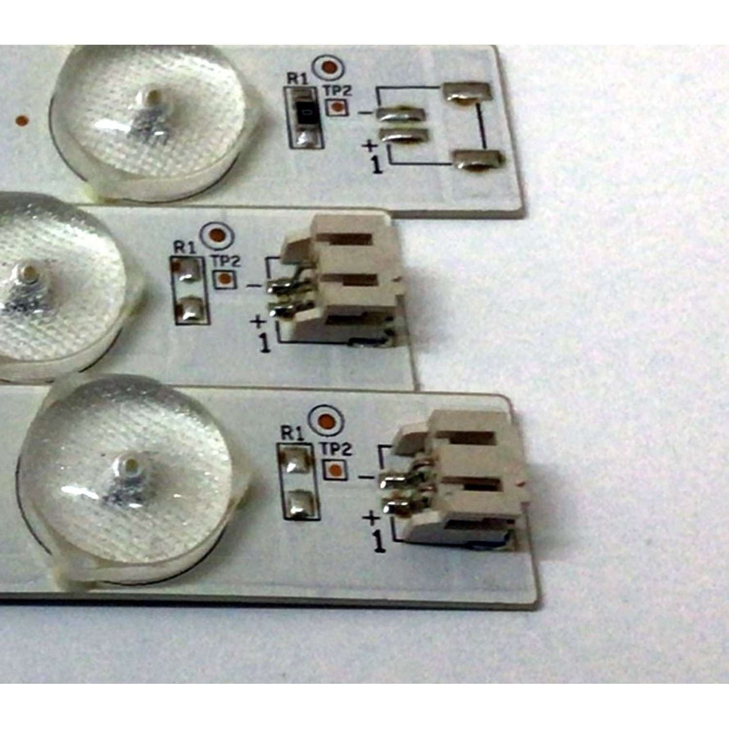 KIT DE LED´S PARA TV JVC (3 PIEZAS) / NUMERO DE PARTE IC-B-VZAA37D267A / E227809 / F95M4LP40F / 098101022111 / EM37T-700M / PANEL HV365WX2-200 / MODELO EM37T - Imagen 2