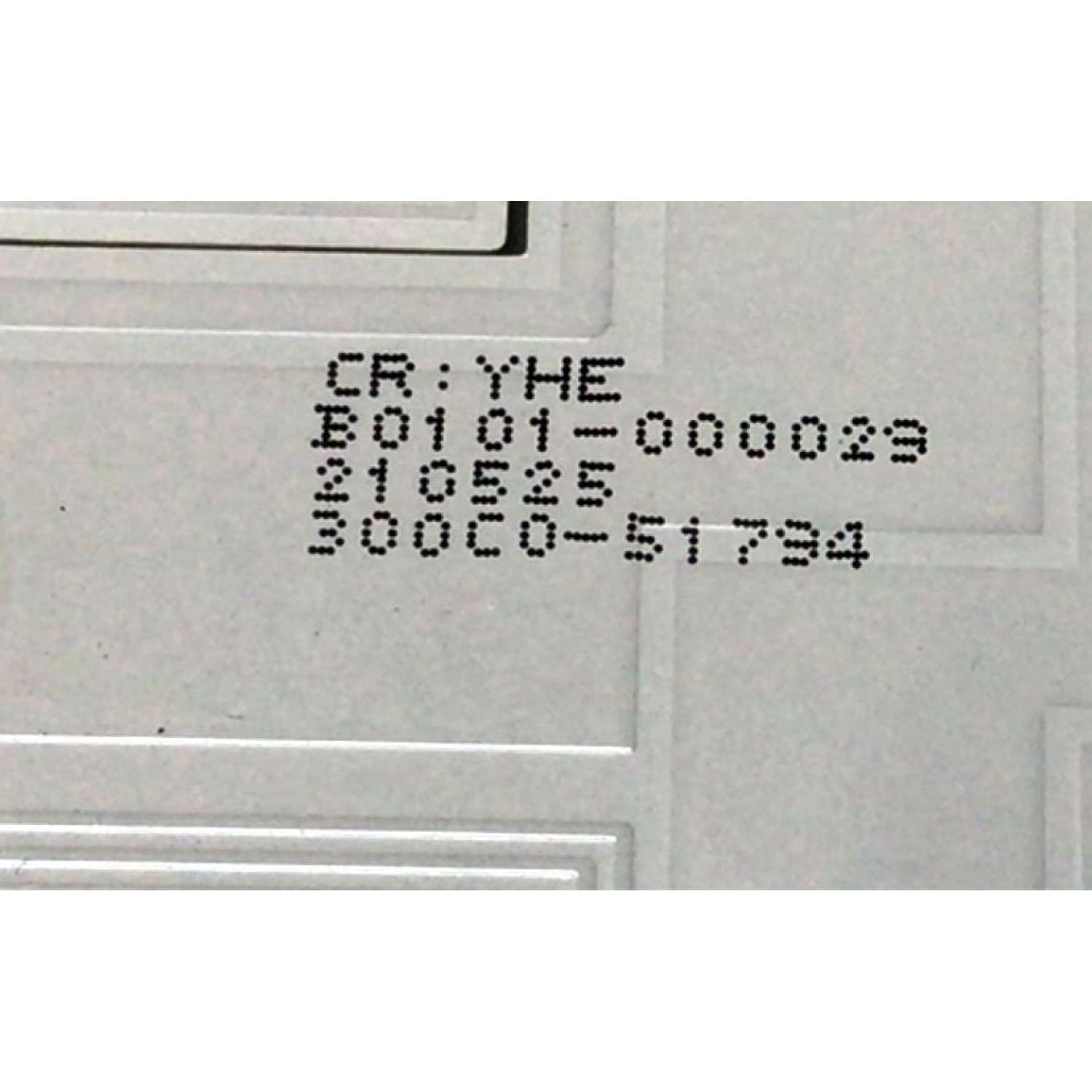 KIT DE LED´S PARA TV TCL (8 PIEZAS) / NUMERO DE PARTE YHFB0101-000028 / YHEB0101-000029 / 55S54 L 4X20 1021 4D / E496757 / 55S54 R 4X20 1021 4D / 210525 / PANEL LVU550NDJL / MODELO 55S546 - Imagen 3