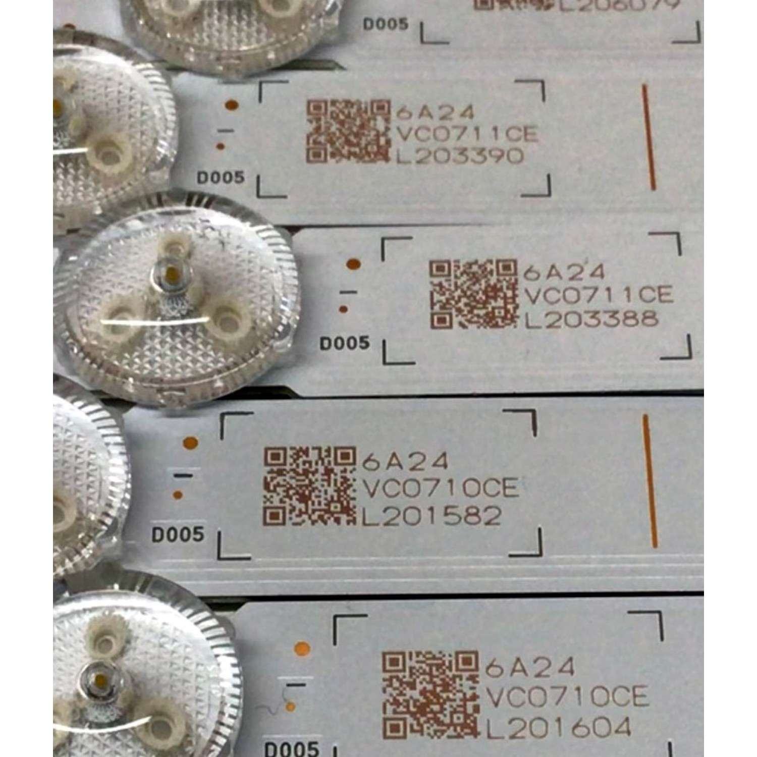 KIT DE LED'S PARA TV SONY (16 PIEZAS) / NUMERO DE PARTE 1-007-328-11 / 100732811 / 20LS65 / 6A24 VC0710CE L20 / 6A24VC0710CEL20 / PANEL YDAF065DND01 / MODELO XBR-65X900H / XBR65X900H - Imagen 4