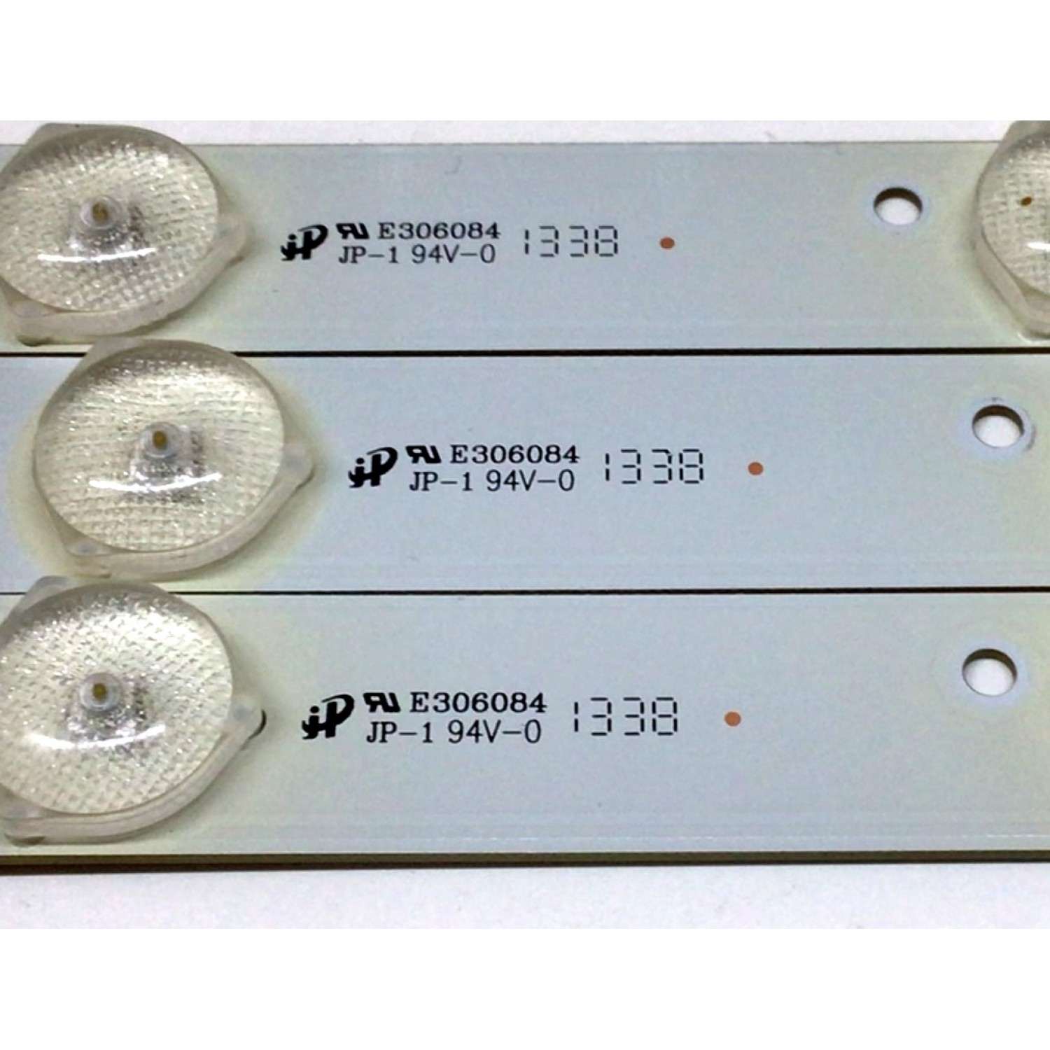KIT DE LED'S PARA TV INSIGNIA (3 PIEZAS) / NUMERO DE PARTE IC-C-HWBB32D230 / HWBB32D230  / E306084 / MODELO NS-32D200NA14 - Imagen 2