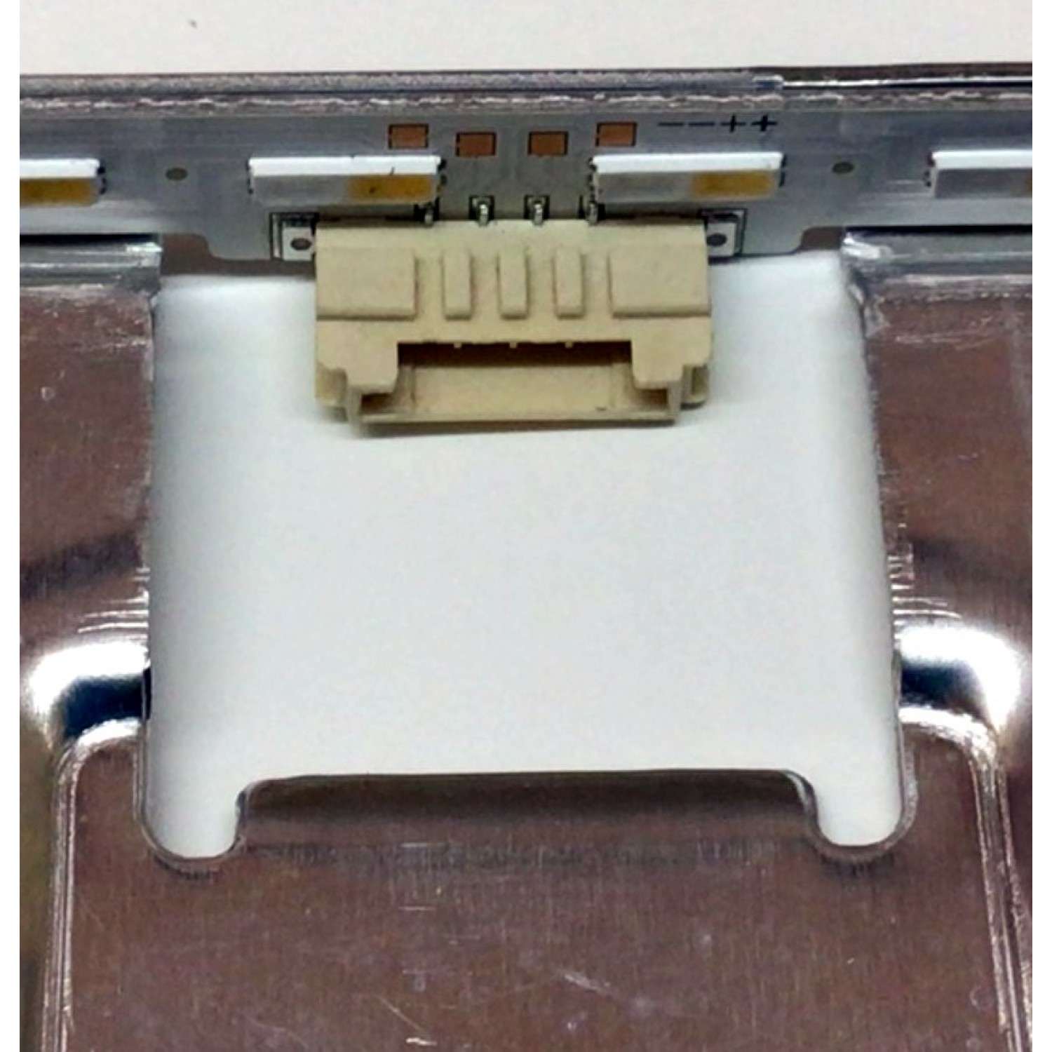 LED PARA TV SAMSUNG (1 PIEZA) / NUMERO DE PARTE BN96-50381A / LM41-00855A / BN61-15482A / L1_Q7060T_D3_DUM_S38(1)_R1.3_TC9_100_LM41-00855A / NU7100F/NU7000F/N5500F / PANEL CY-RT043HGAV2H / MODELO QN43Q60 / QN43Q60TAFXZA AB01 / ((MEDIDAS 94CM x 12CM)) - Imagen 5
