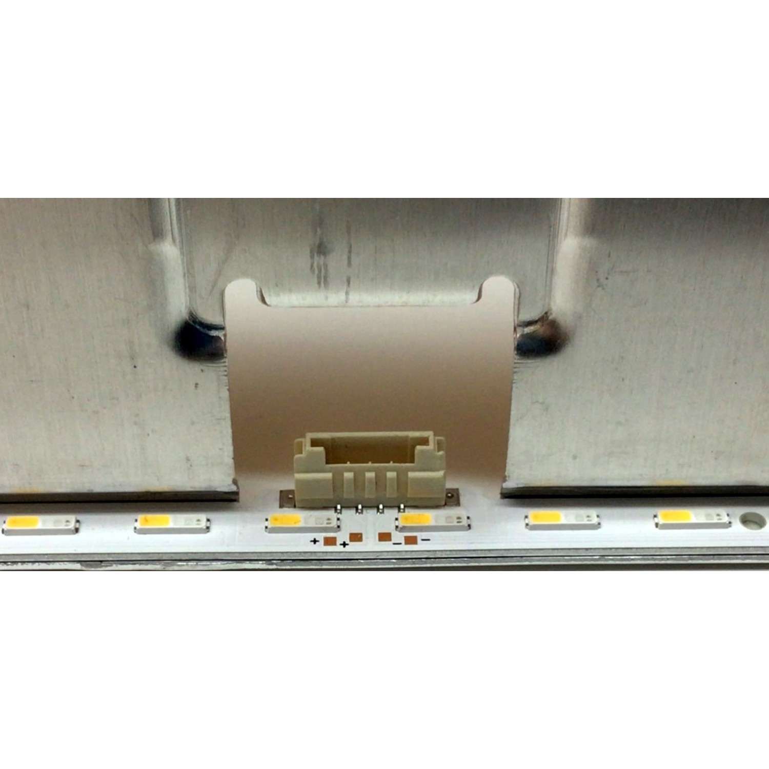 LED PARA TV SAMSUNG QLED / NUMERO DE PARTE BN96-50381A / STC430AE1 / Q60/70T_STC430AE1_7020_2IN1_BLUE_38LED_REV2.0_200302_BN96-50381A / BN61-15482A 006 / Y18 43'' NU7100F/NU7000F/NU5500F / PANEL CY-RT043HGAV2H / MODELO QN43Q60TAF / (MEDIDAS 94CM x 12CM) - Imagen 3