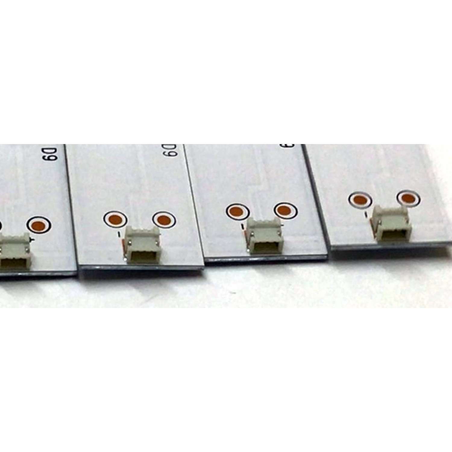 KIT DE LED'S PARA TV VIZIO (5 PIEZAS) / NUMERO DE PARTE CRH-F55VZ303005098CH-REV1.1 / F55VZ303005098CH / 0FZD-03E348124HNEOHS / 70401-00905 / 212509 / 158M01J21DCAM97KFXX / PANEL BOEI550WU1_H / MODELO V555-G4 / V555-G4 LHBFY - Imagen 3