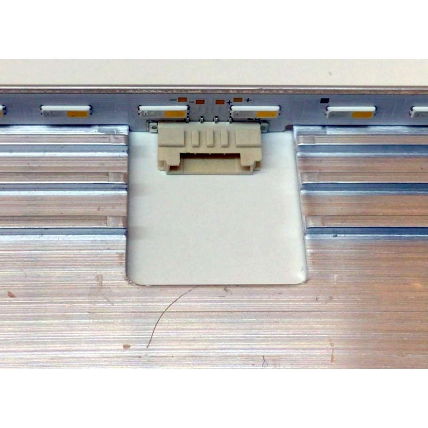 LED PARA TV SAMSUNG (1 PIEZA) / NUMERO DE PARTE BN96-50383A / STC550F64 / BN61-16156A / Q60/70T_STC550F64_7020_2IN1_BLUE_48LED_REV1.0_191107 / Q60/70T_STC550F64 / 200302 / PANEL CY-RT055FGLV3H / MODELO QN55Q70 / QN55Q70TAFXZA / ((MEDIDAS 1.20M x 15CM)) - Imagen 4