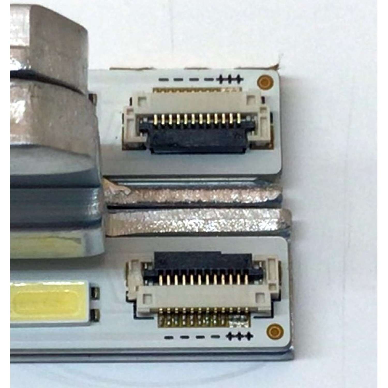 KIT DE LED'S PARA TV SONY (2 PIEZAS) / NUMERO DE PARTE SJ011A-L / SJ011A-R / 2012SRS55 / SLED2012SRS55 / SLED 2012SRS55 7030 32 2D R REV1.0 / SLED 2012SRS55 7030 32 2D L REV1.0 / 111215 / 111224 / PANEL FQLR550LT1 / MODELO KDL-55HX850 - Imagen 4
