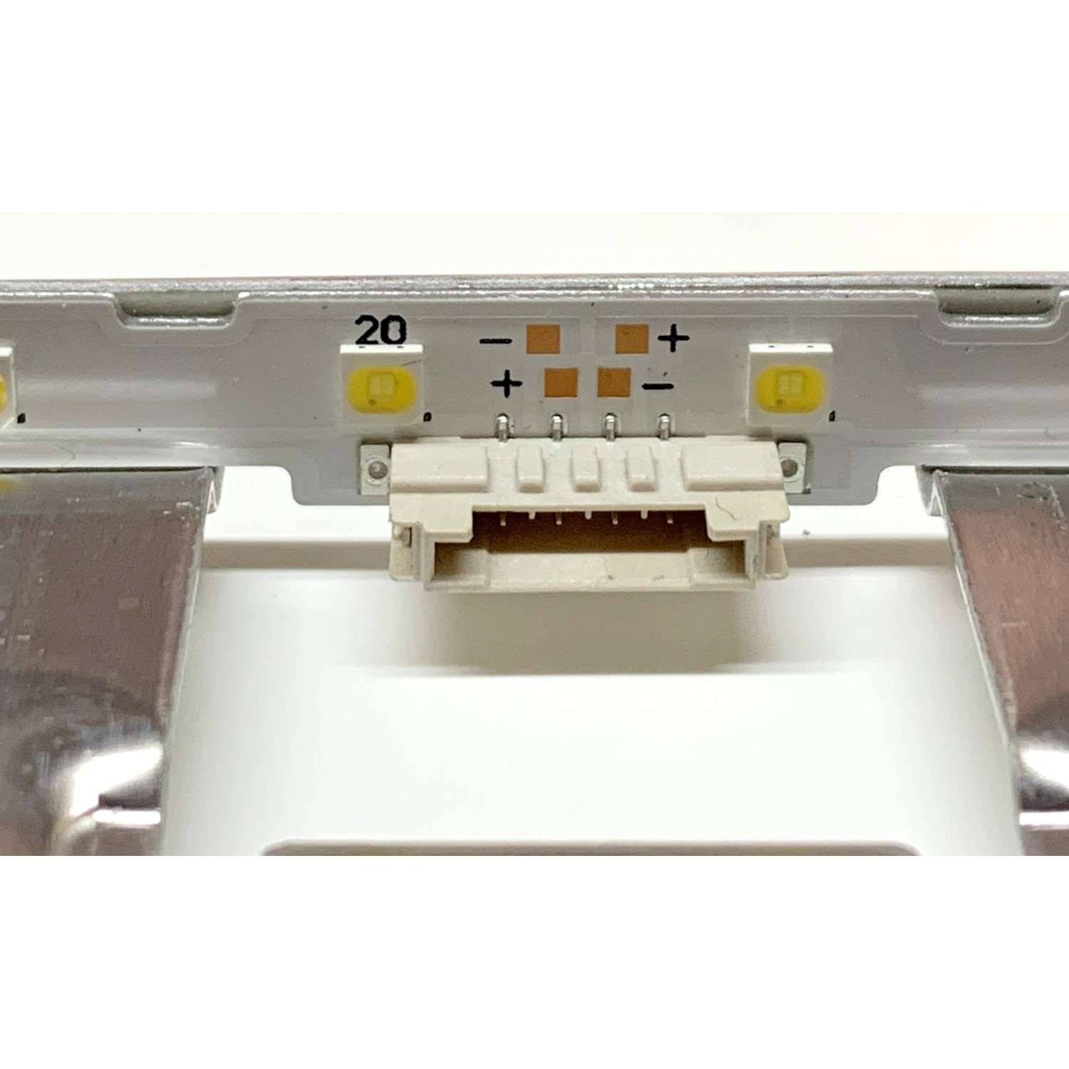 LED PARA TV SAMSUNG ((1 PIEZA)) / NUMERO DE PARTE BN96-45913A / BN61-15485A / NU7100_STS550AU9_40LEDS_3030F_2C_REV1.0_180226 / MODELOS UN55NU / UN55RU /  UN55TU / UA55RU / UA55TU / UA55NU / UE55RU / UE55NU / MAS MODELOS EN DESCRIPCIÓN / ((1.21Mx12CM)) - Imagen 3